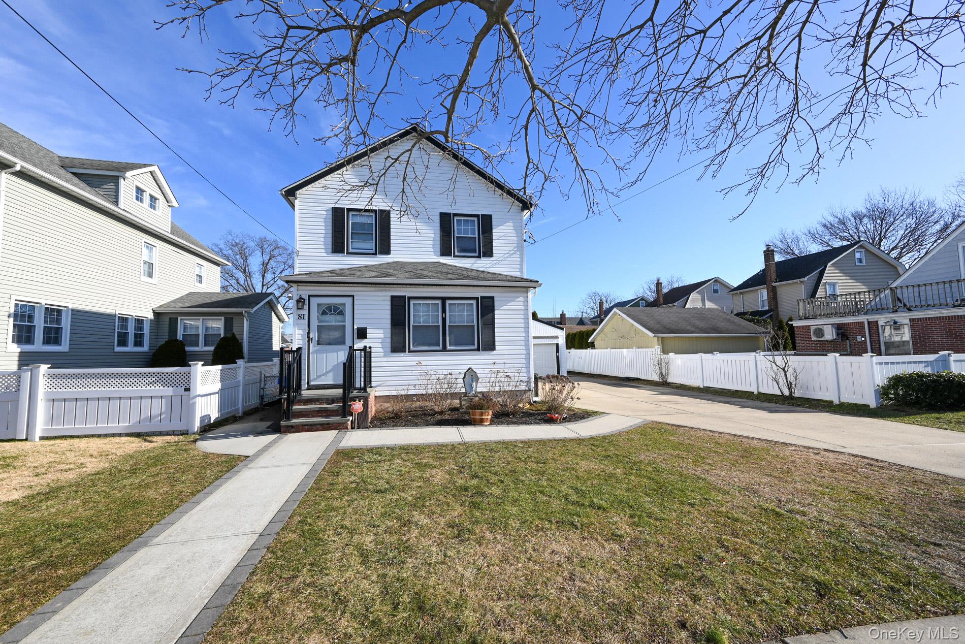 #4 photo, 81 Irving Avenue, Floral Park , NY 11001