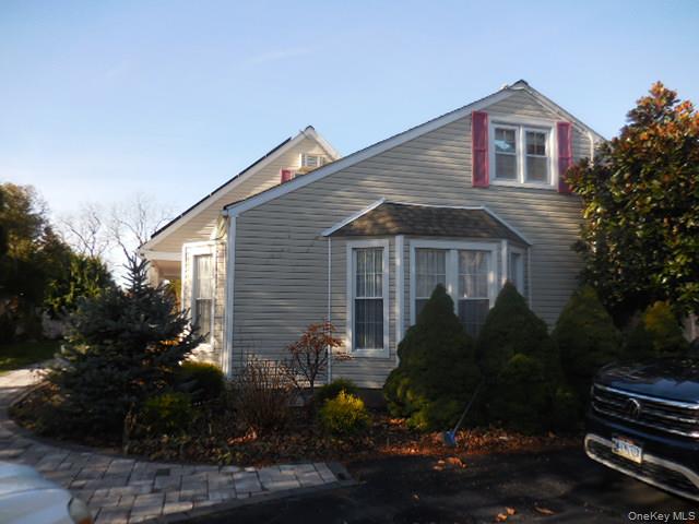 #1 photo, 42 Handsome Avenue, Sayville , NY 11782
