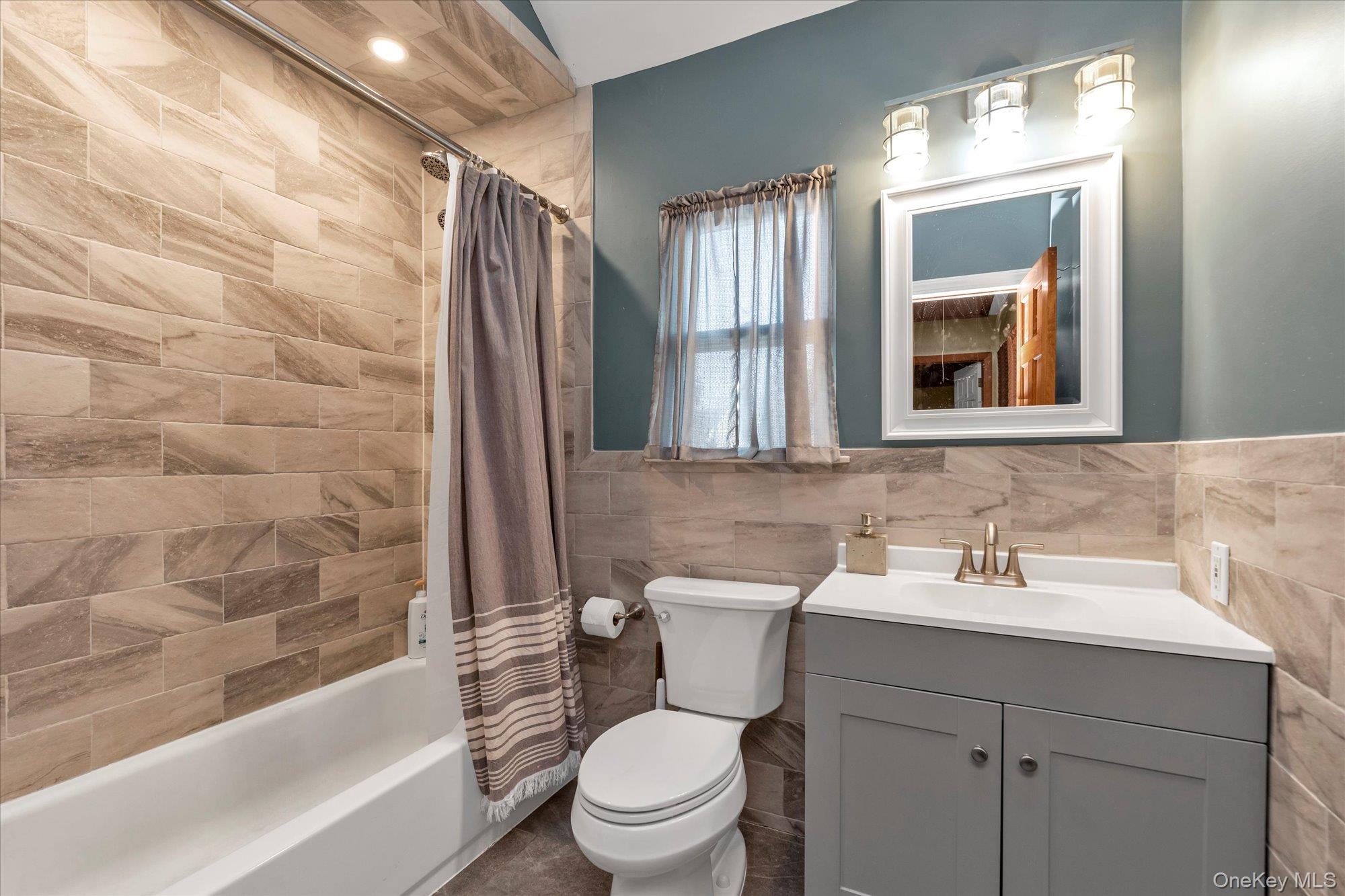 #13 photo, 15 Eton Street, Нассау ‖ Valley Stream , NY 11581