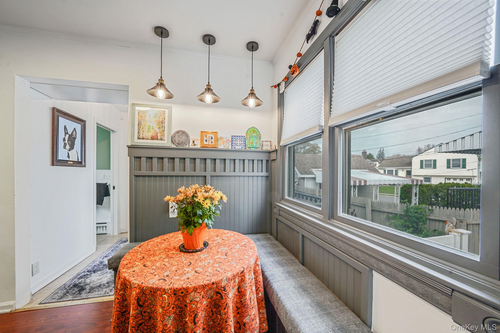 #11 photo, 35 Lawson Avenue, מחוז נסאו East Rockaway , NY 11518