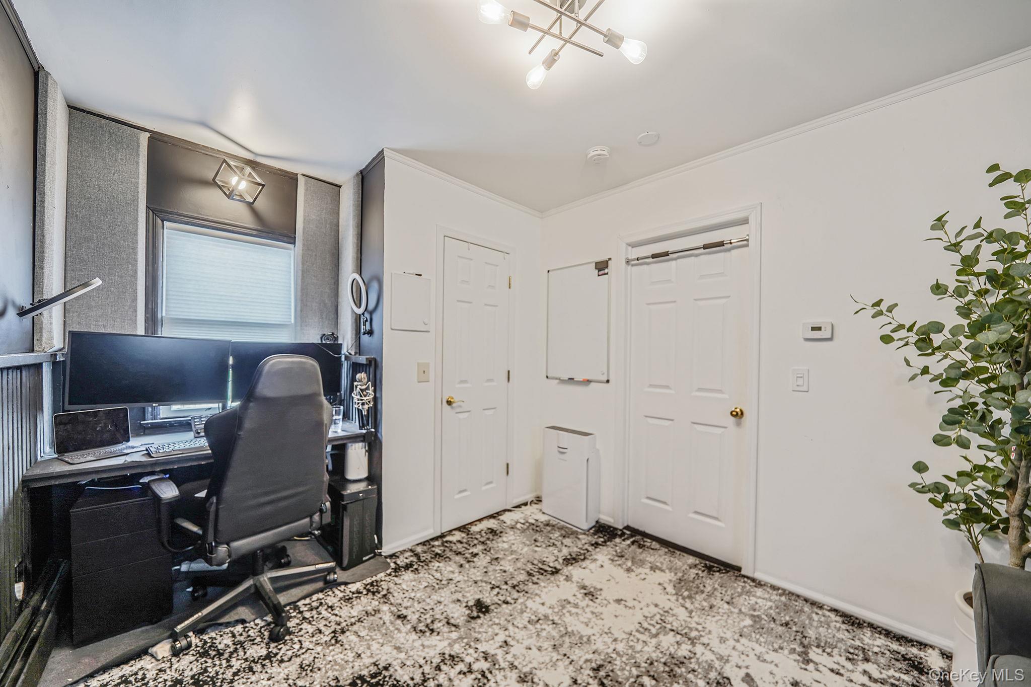 #15 photo, 35 Lawson Avenue, מחוז נסאו East Rockaway , NY 11518