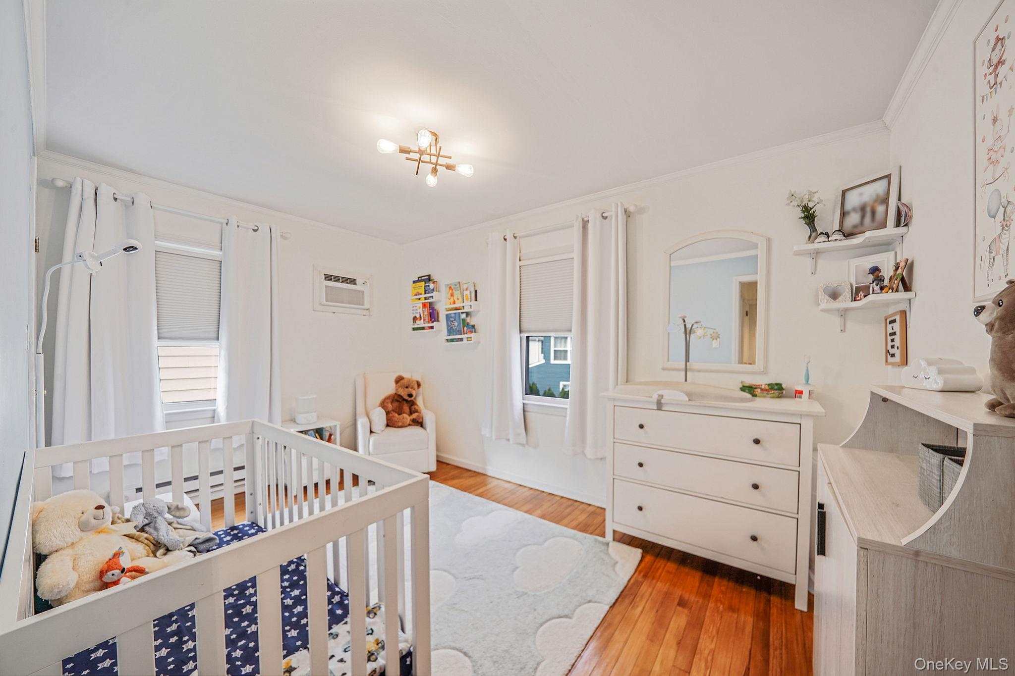 #17 photo, 35 Lawson Avenue, מחוז נסאו East Rockaway , NY 11518