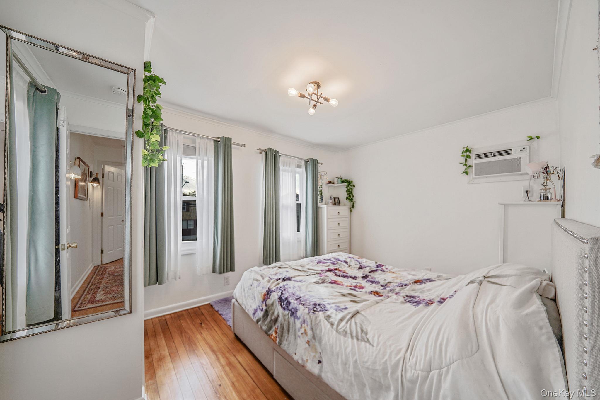 #19 photo, 35 Lawson Avenue, מחוז נסאו East Rockaway , NY 11518