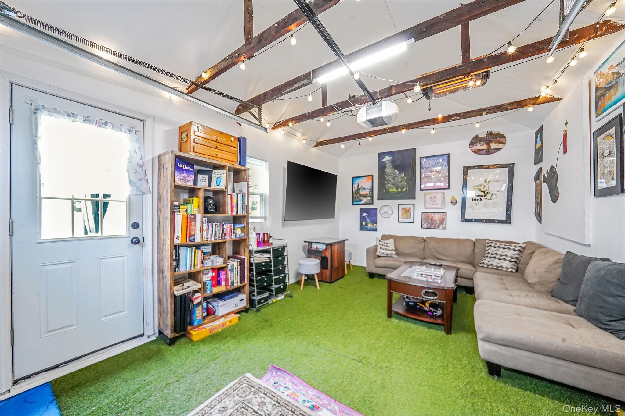 #7 photo, 35 Lawson Avenue, מחוז נסאו East Rockaway , NY 11518