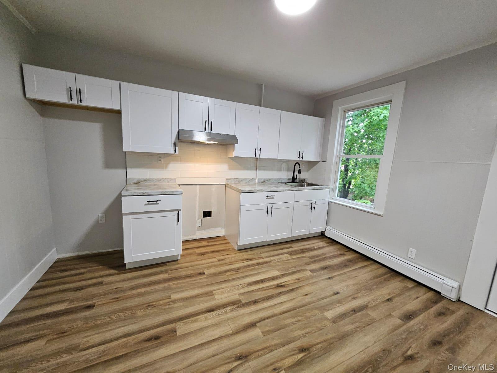 #2 photo, 107 Benkard Avenue, Newburgh , NY 12550