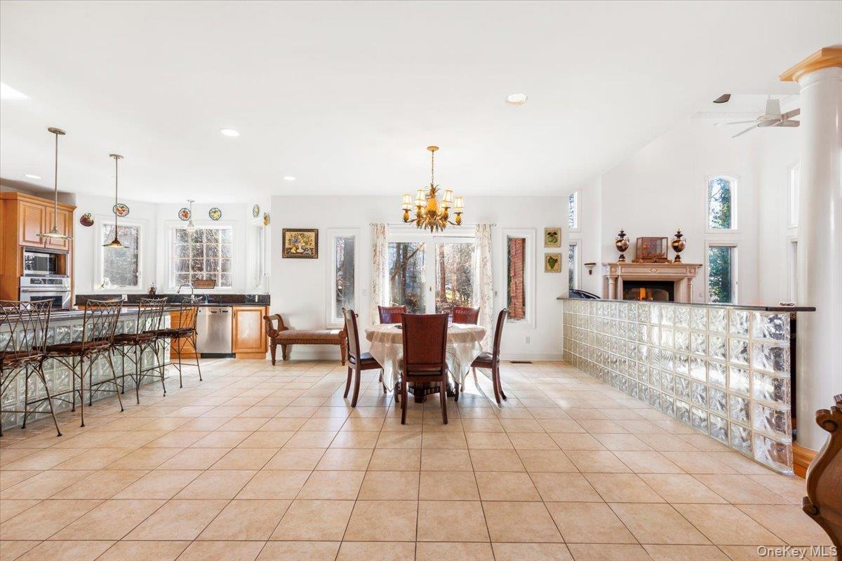 #15 photo, 3 Vandelay Court, Scarsdale , NY 10583