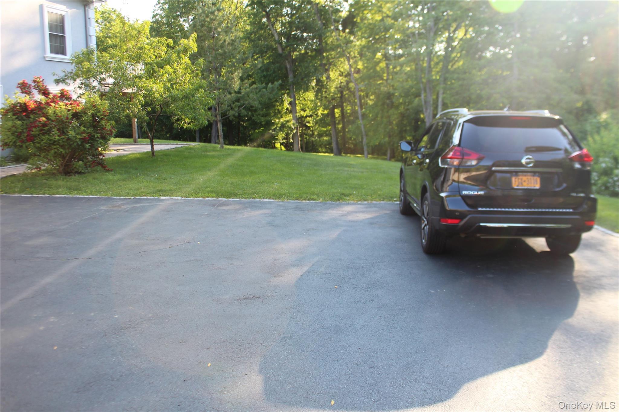 #3 photo, 23 Primrose Street, Katonah , NY 10536