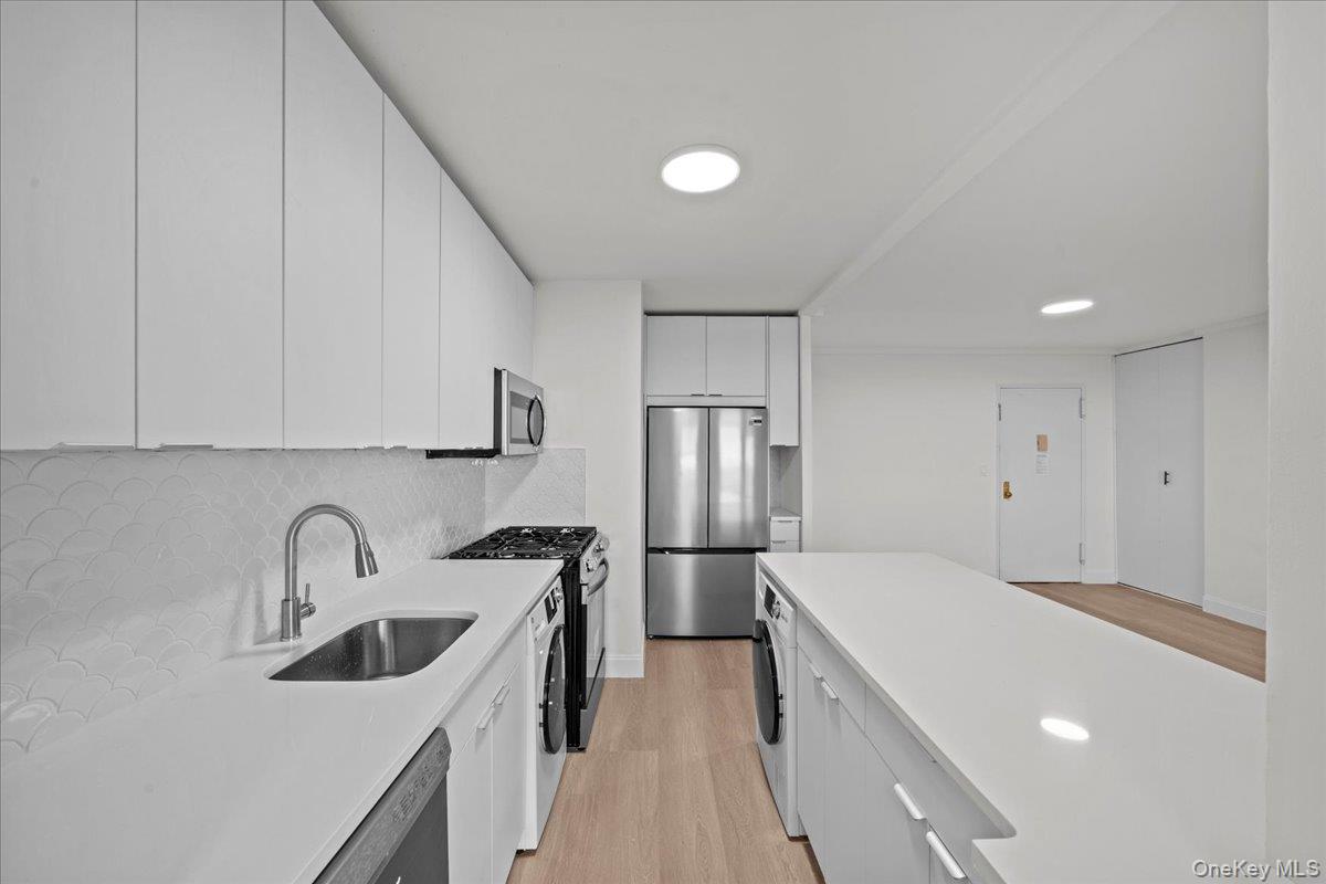 #5 photo, 5700 Arlington Avenue, Bronx , NY 10471