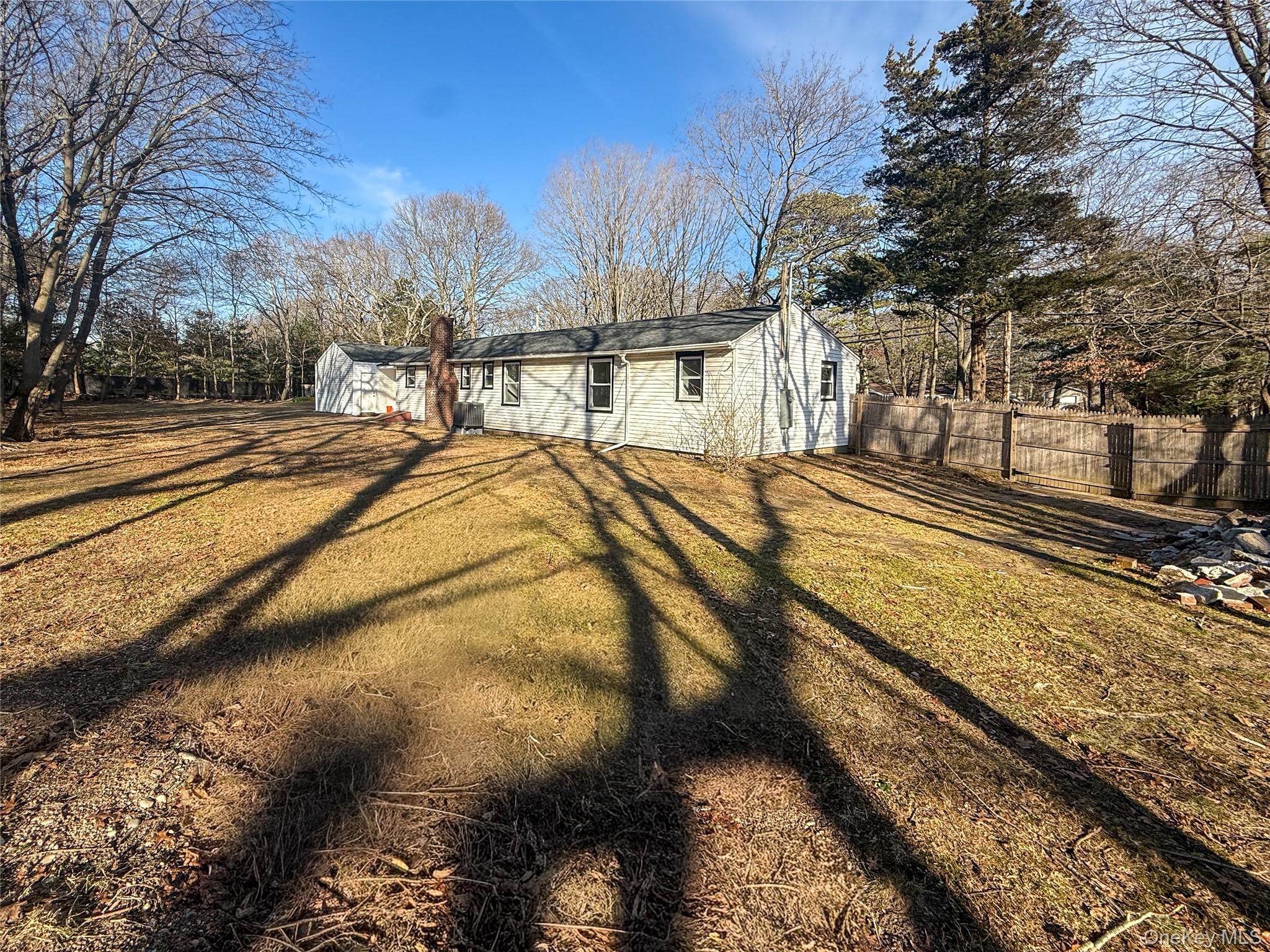 #10 photo, 134 Hallock Road, מחוז סאפוק Lake Grove , NY 11755