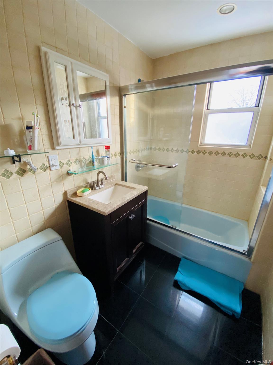 #15 photo, 69-31 197th Street, קווינס Fresh Meadows , NY 11365