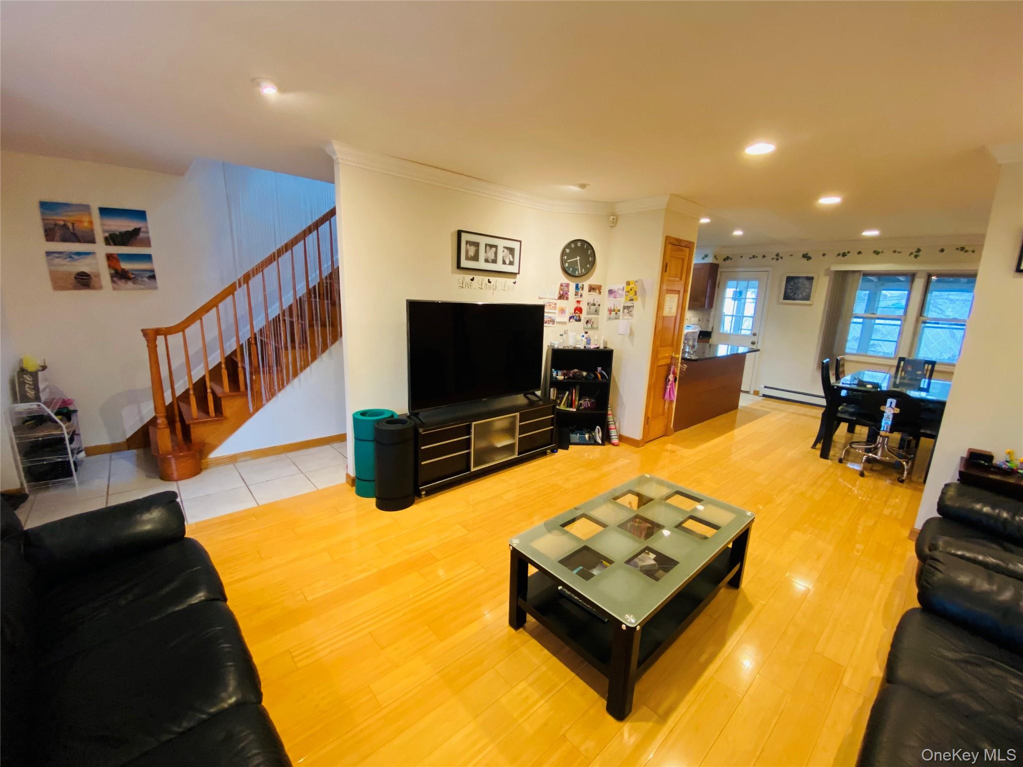 #3 photo, 69-31 197th Street, קווינס Fresh Meadows , NY 11365