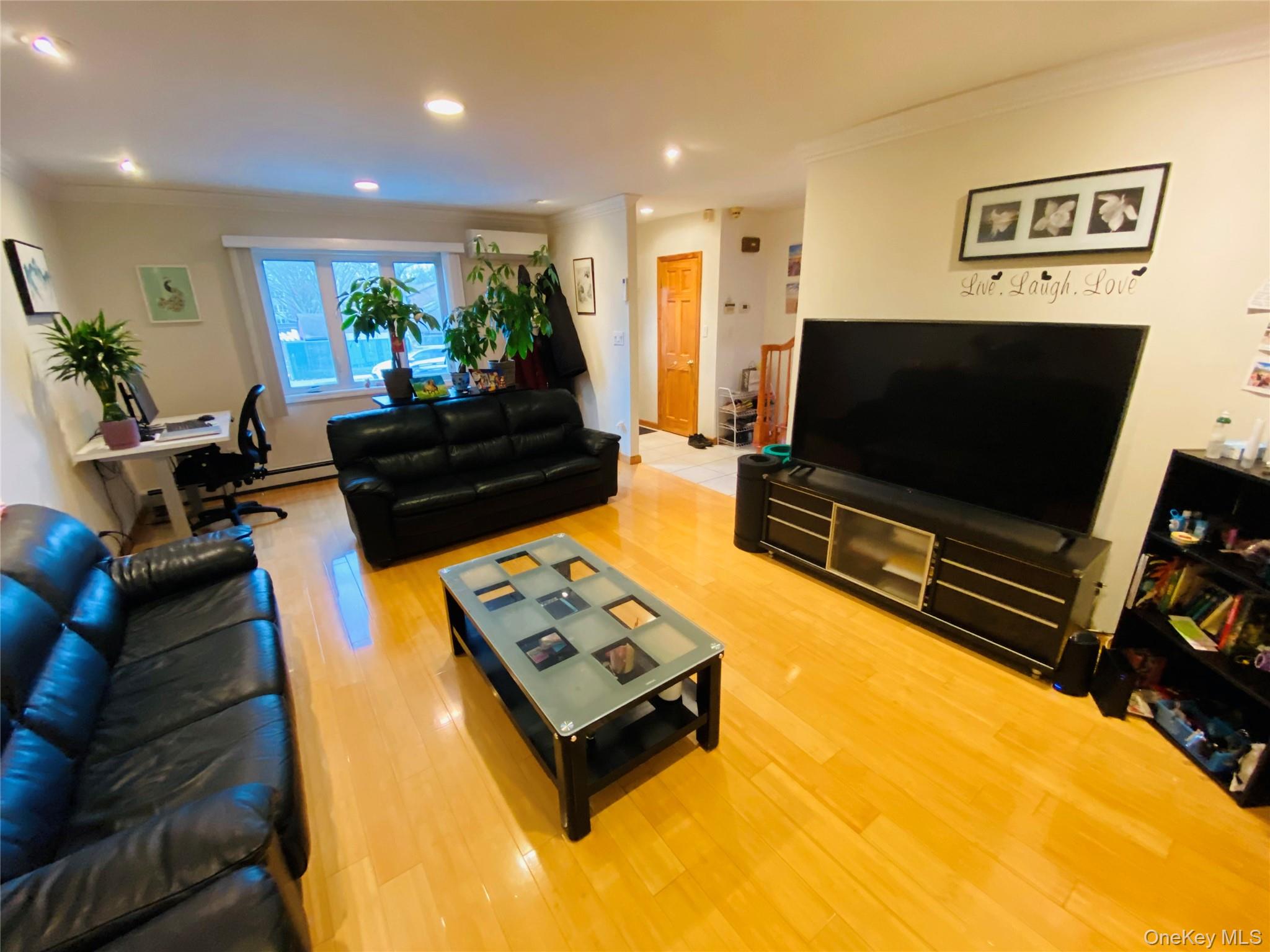 #4 photo, 69-31 197th Street, קווינס Fresh Meadows , NY 11365