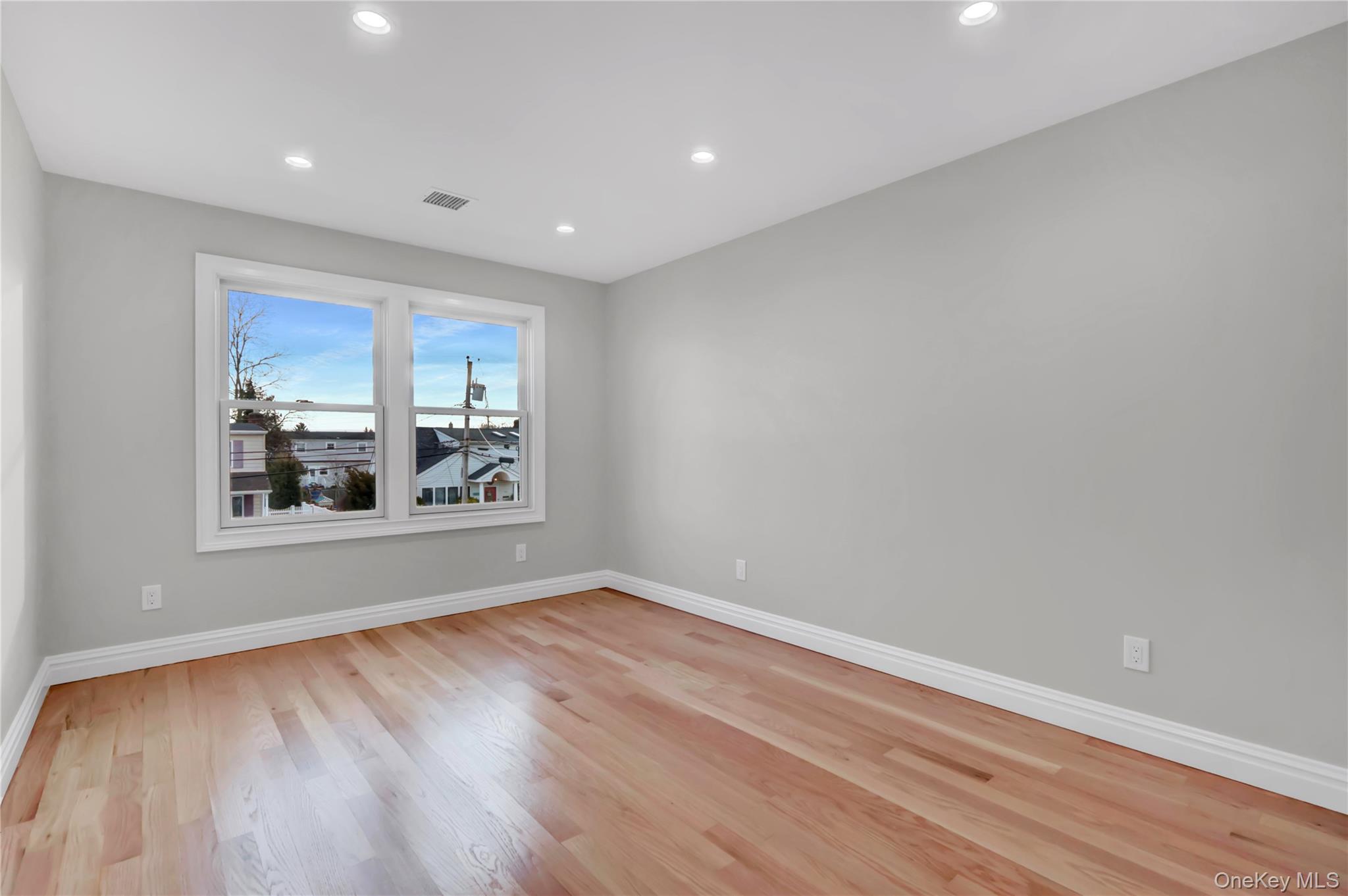 #18 photo, 124 McKinley Avenue, North Bellmore , NY 11710