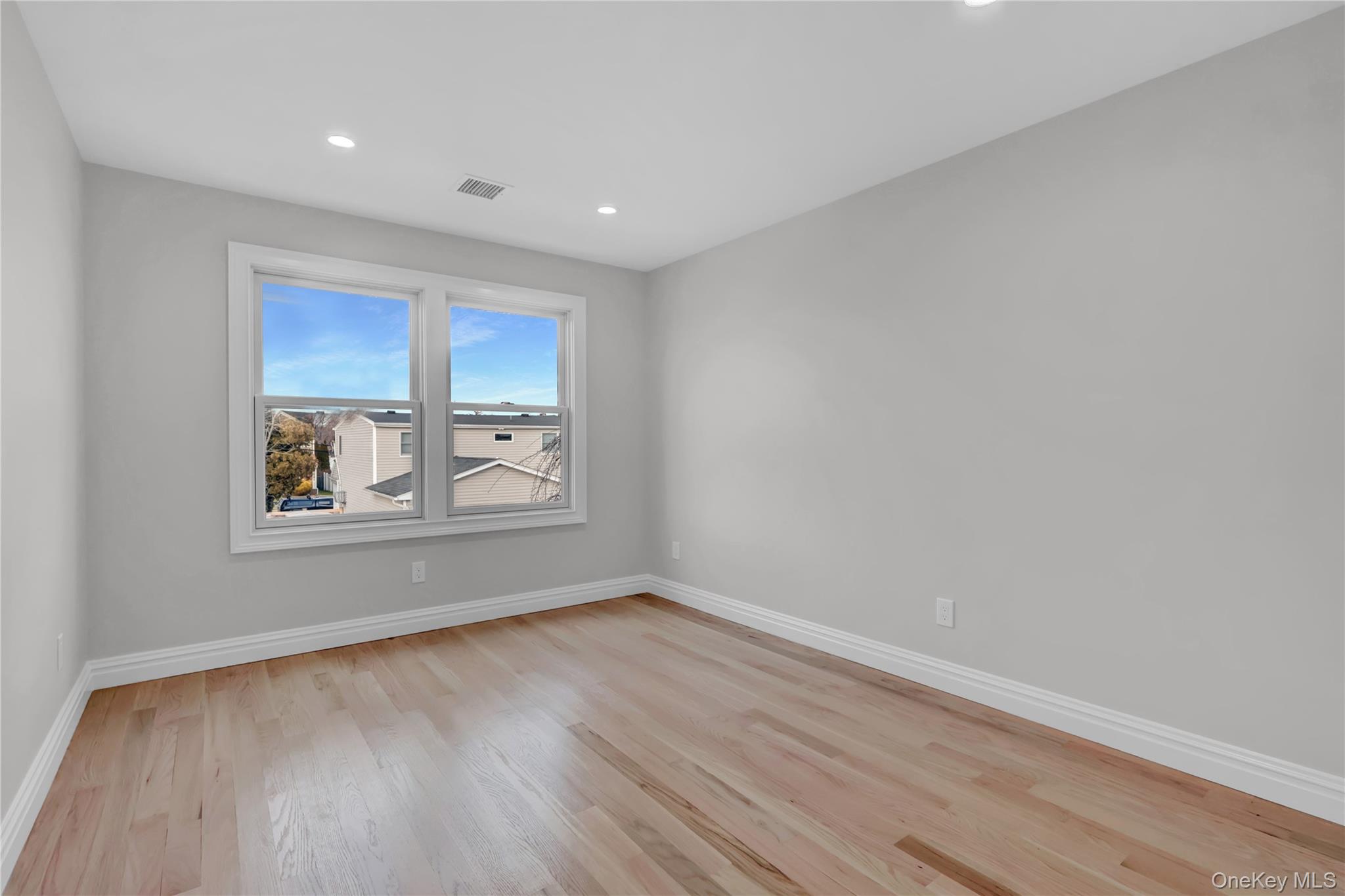 #19 photo, 124 McKinley Avenue, North Bellmore , NY 11710