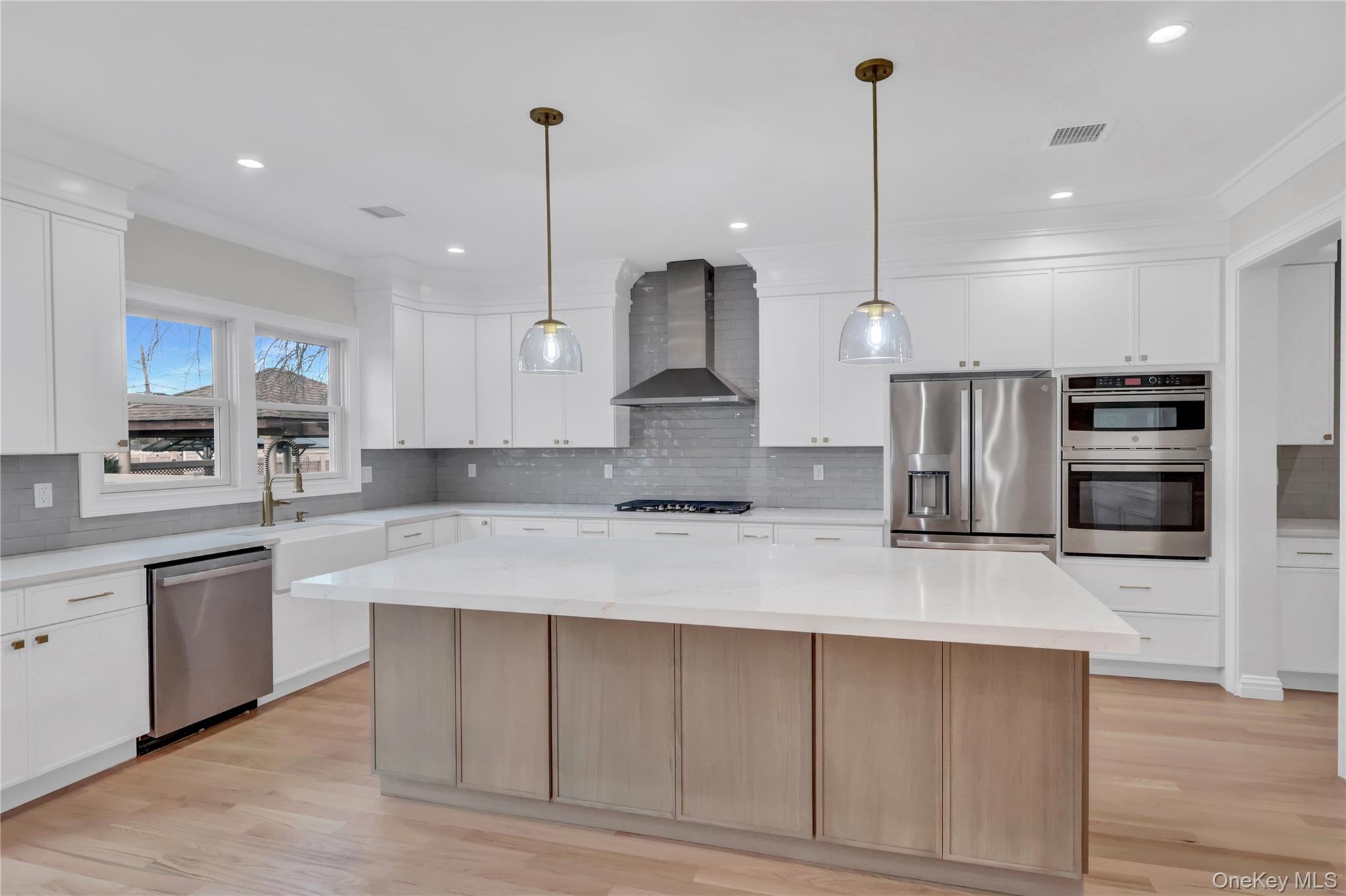 #9 photo, 124 McKinley Avenue, North Bellmore , NY 11710