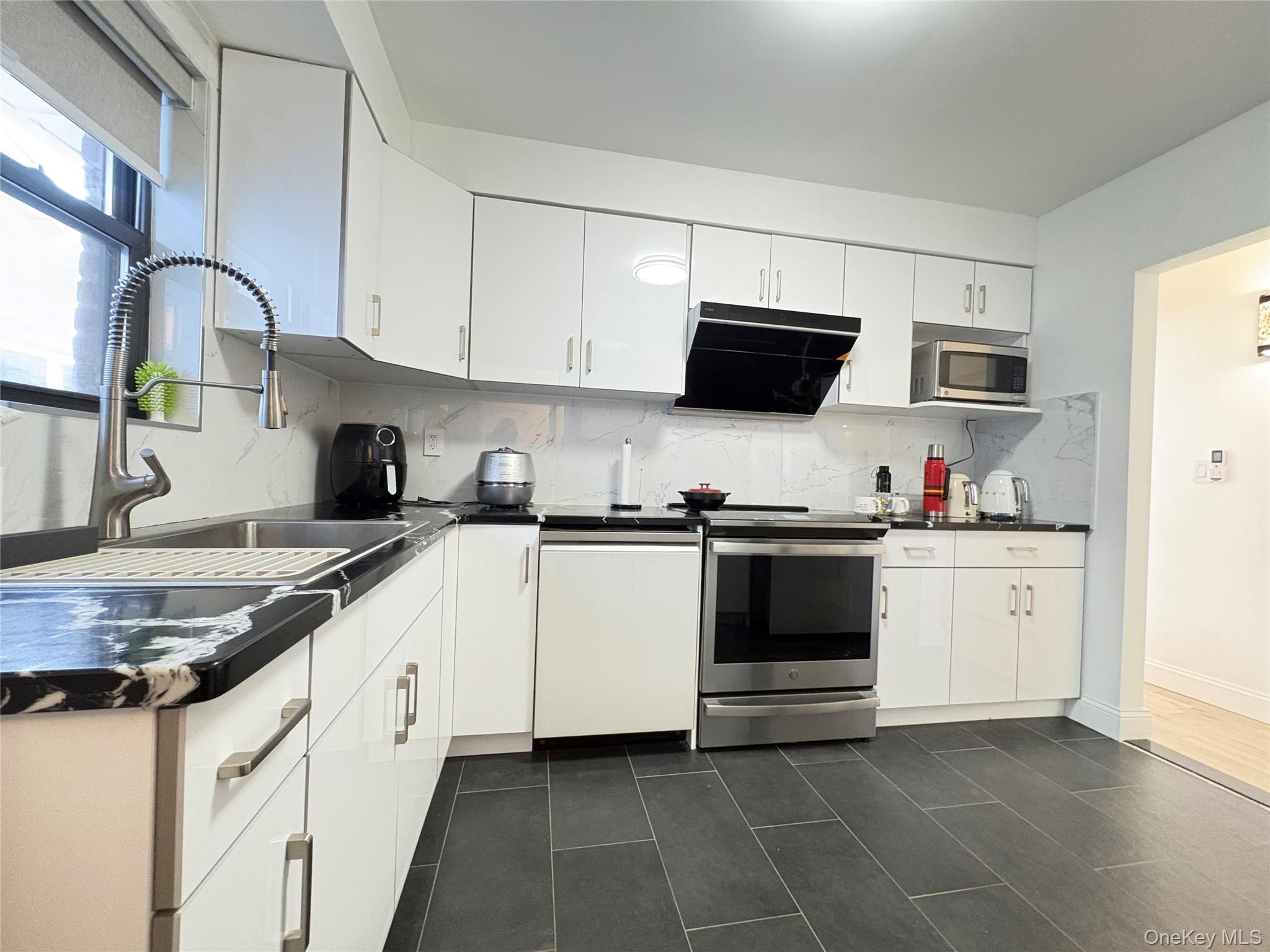 #12 photo, 41-75 Morgan Street, Little Neck , NY 11363