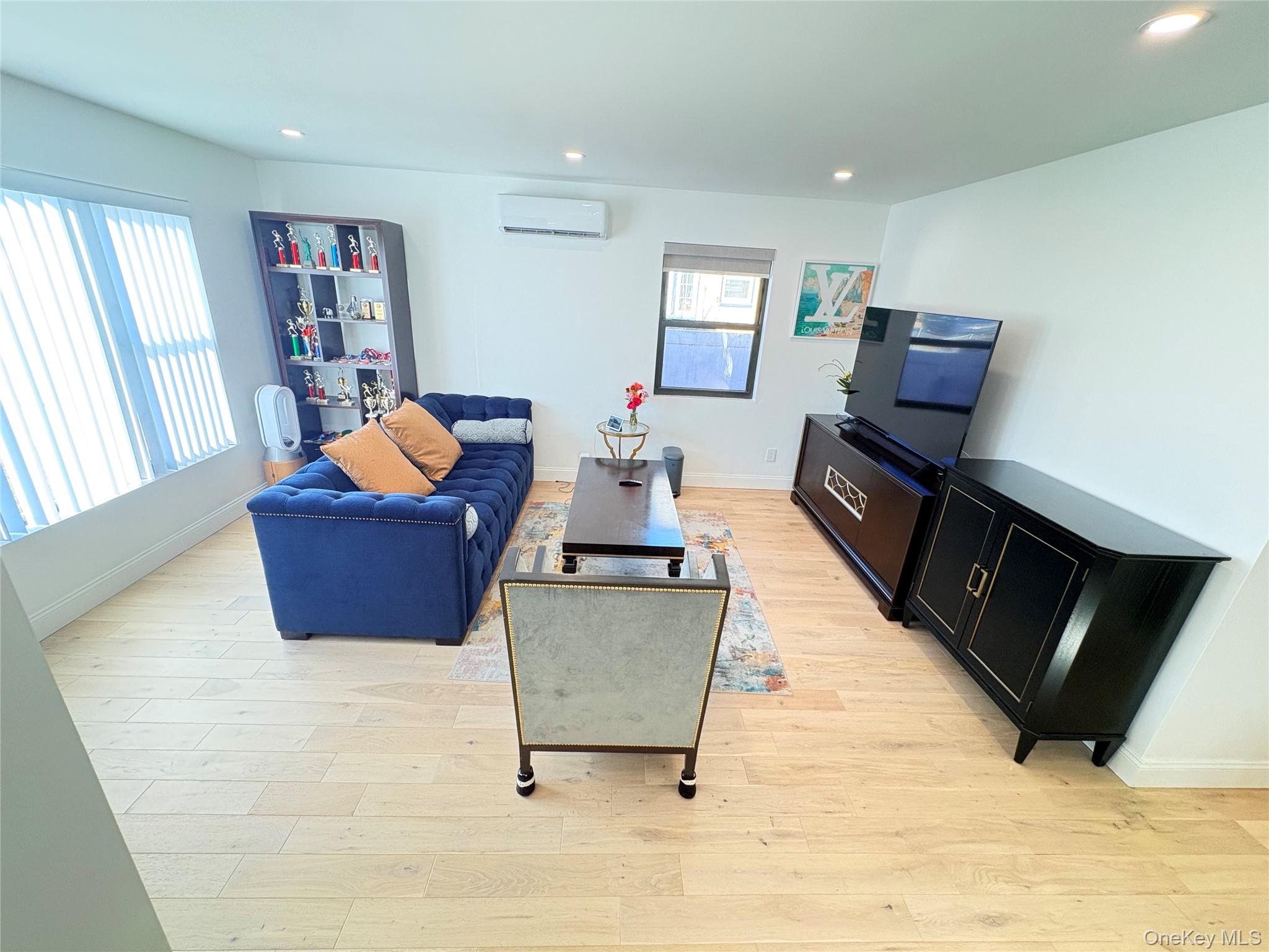 #2 photo, 41-75 Morgan Street, Little Neck , NY 11363