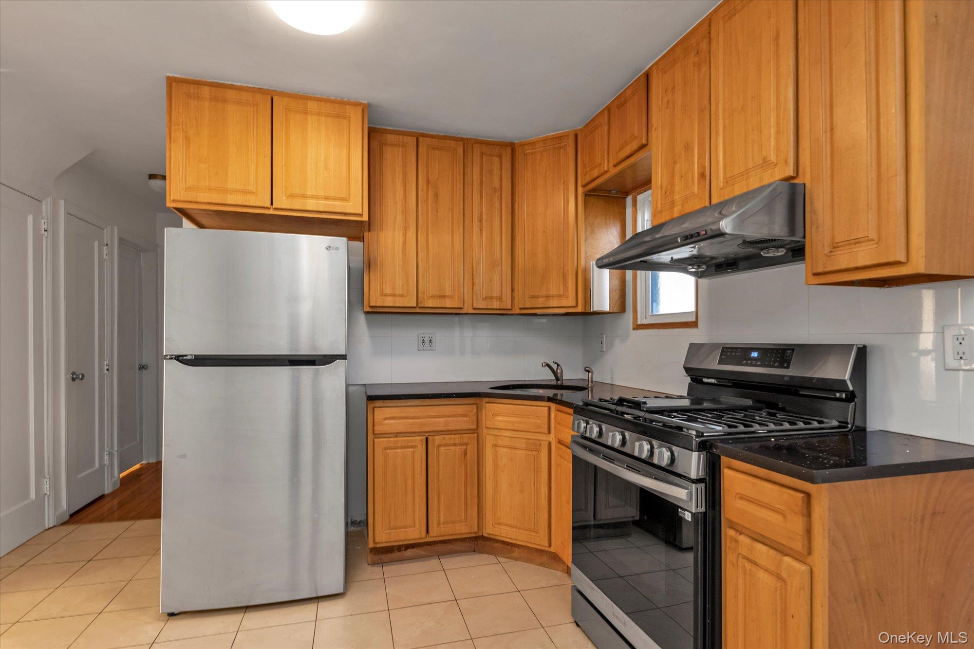 #5 photo, 5 White Street, 长岛 Valley Stream , NY 11580