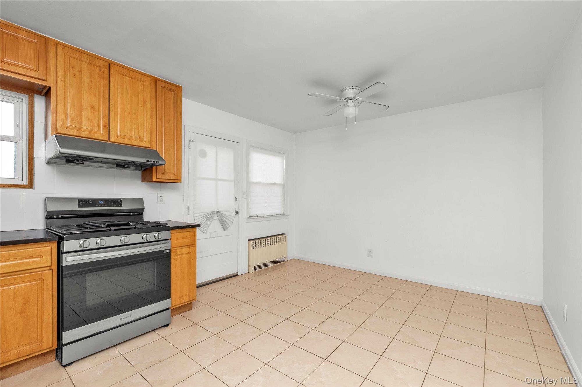 #7 photo, 5 White Street, 长岛 Valley Stream , NY 11580