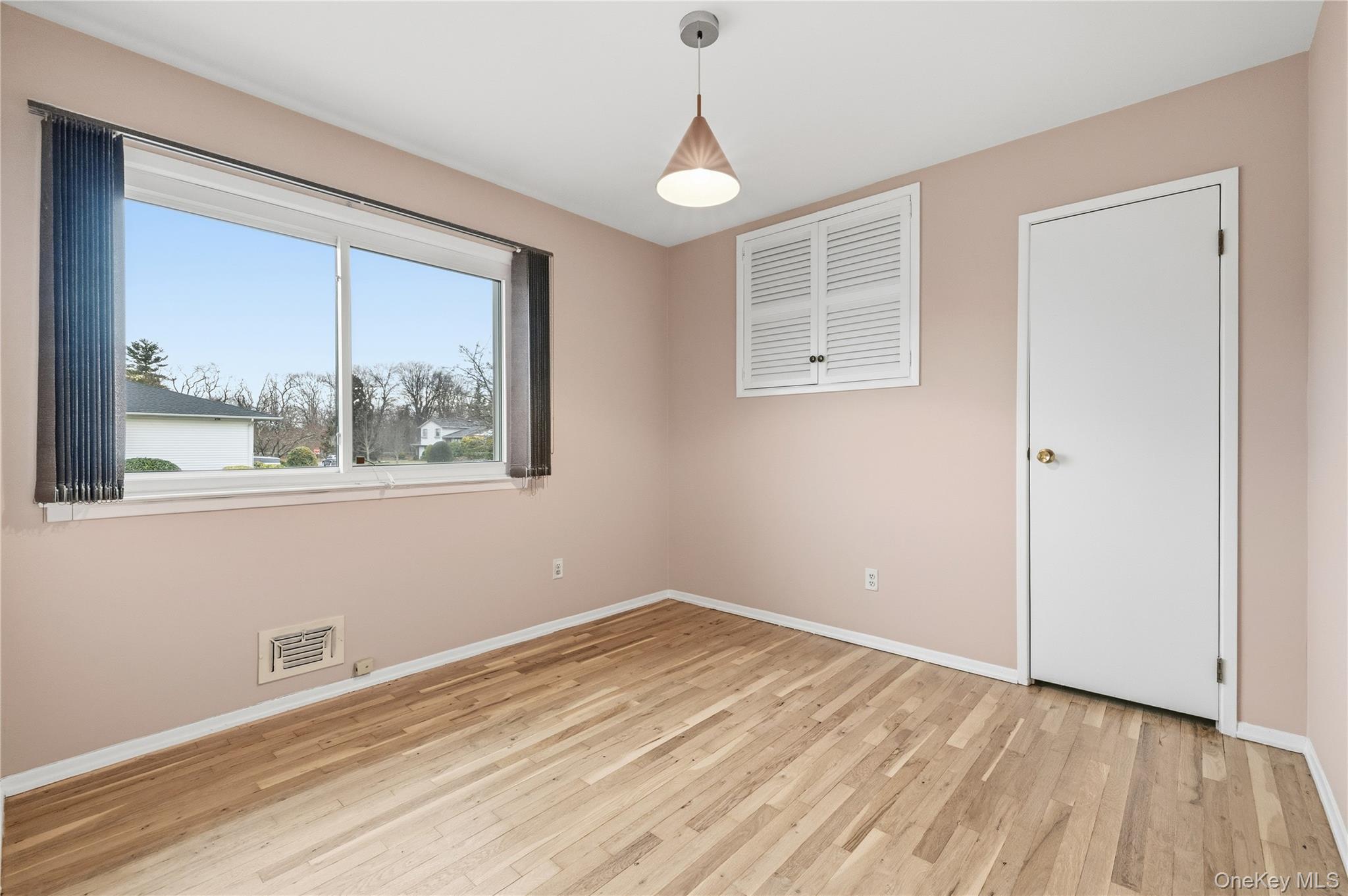 #12 photo, 20 Steuben Drive, ناسو Oyster Bay , NY 11753