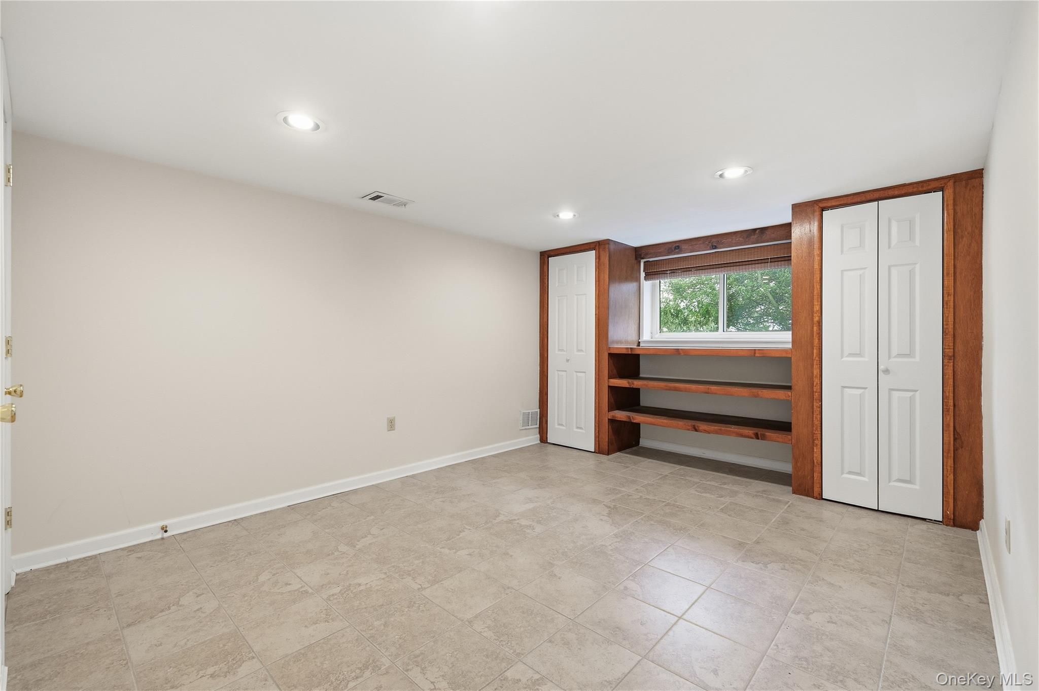 #17 photo, 20 Steuben Drive, ناسو Oyster Bay , NY 11753