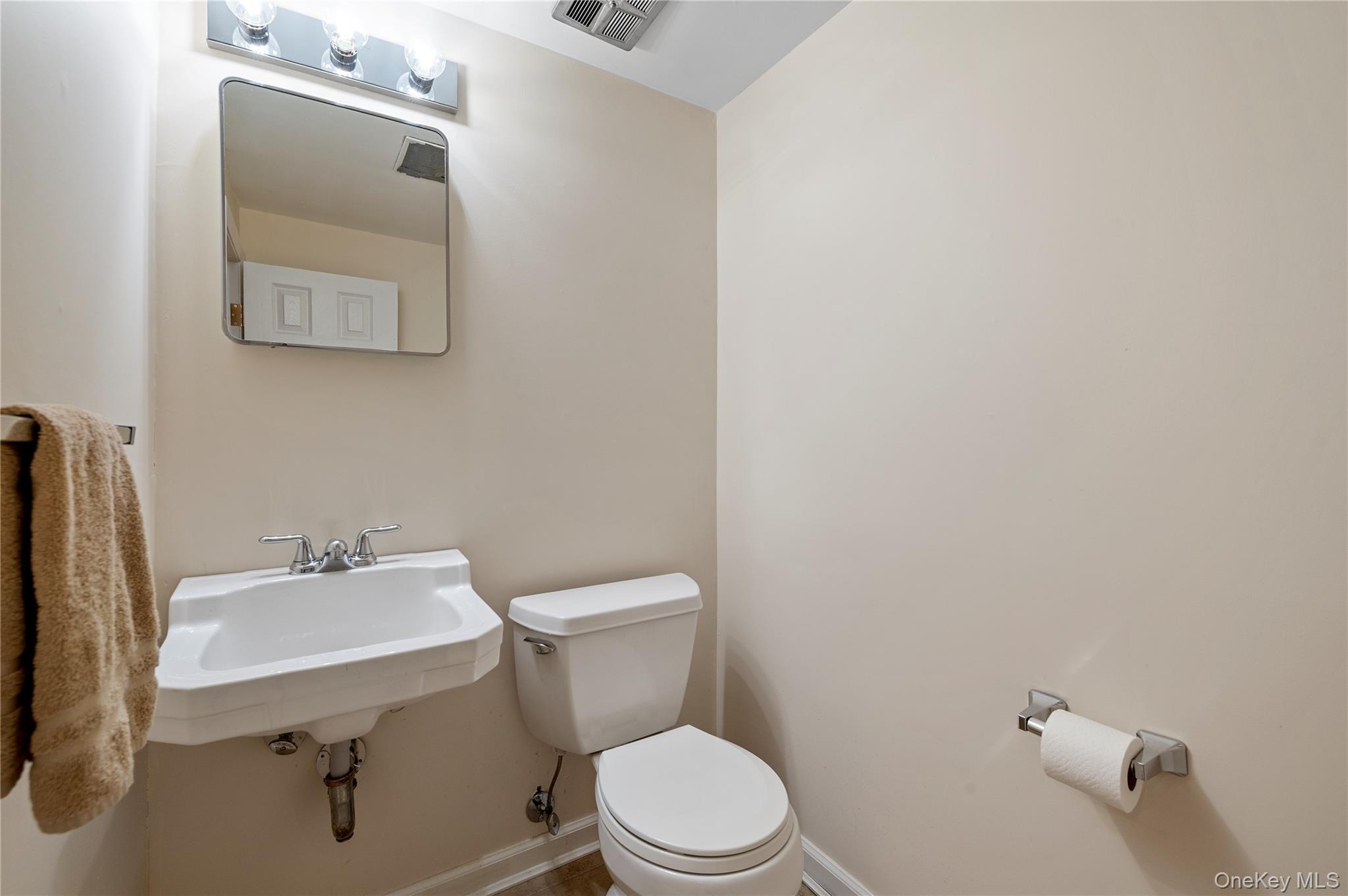 #20 photo, 20 Steuben Drive, ناسو Oyster Bay , NY 11753