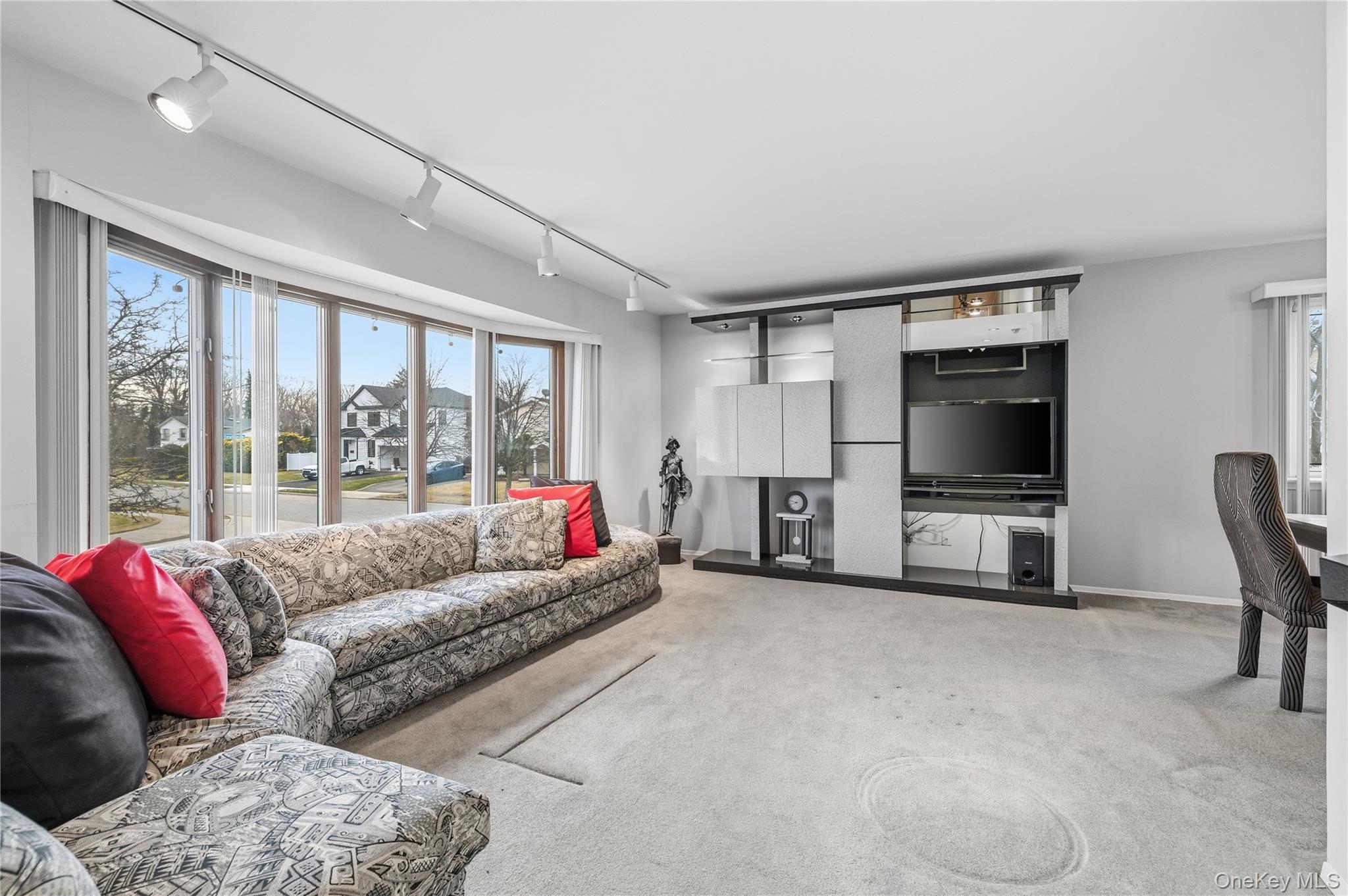 #3 photo, 20 Steuben Drive, ناسو Oyster Bay , NY 11753