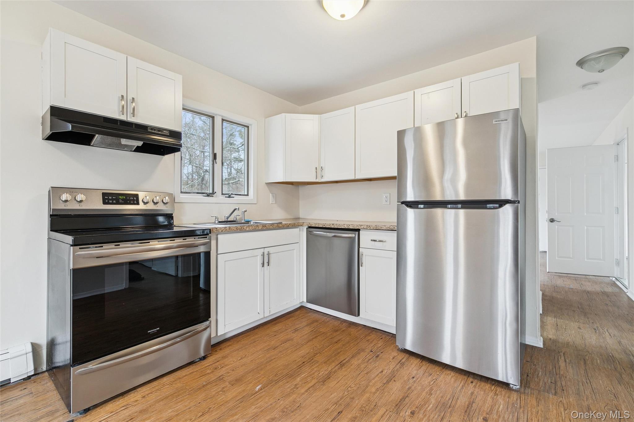 #14 photo, 129 E Woodside Avenue, 東長島 Patchogue , NY 11772