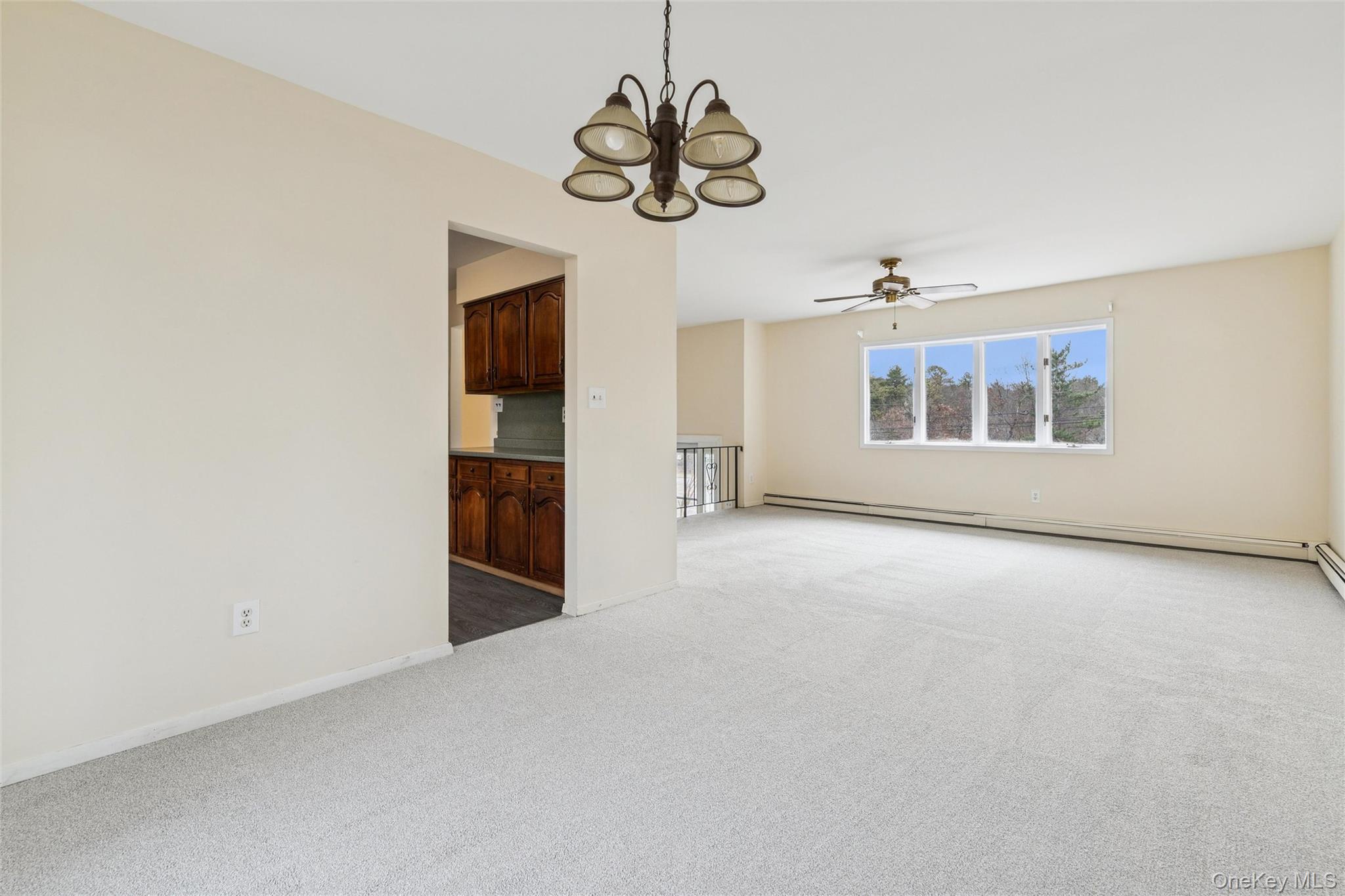 #7 photo, 129 E Woodside Avenue, 東長島 Patchogue , NY 11772