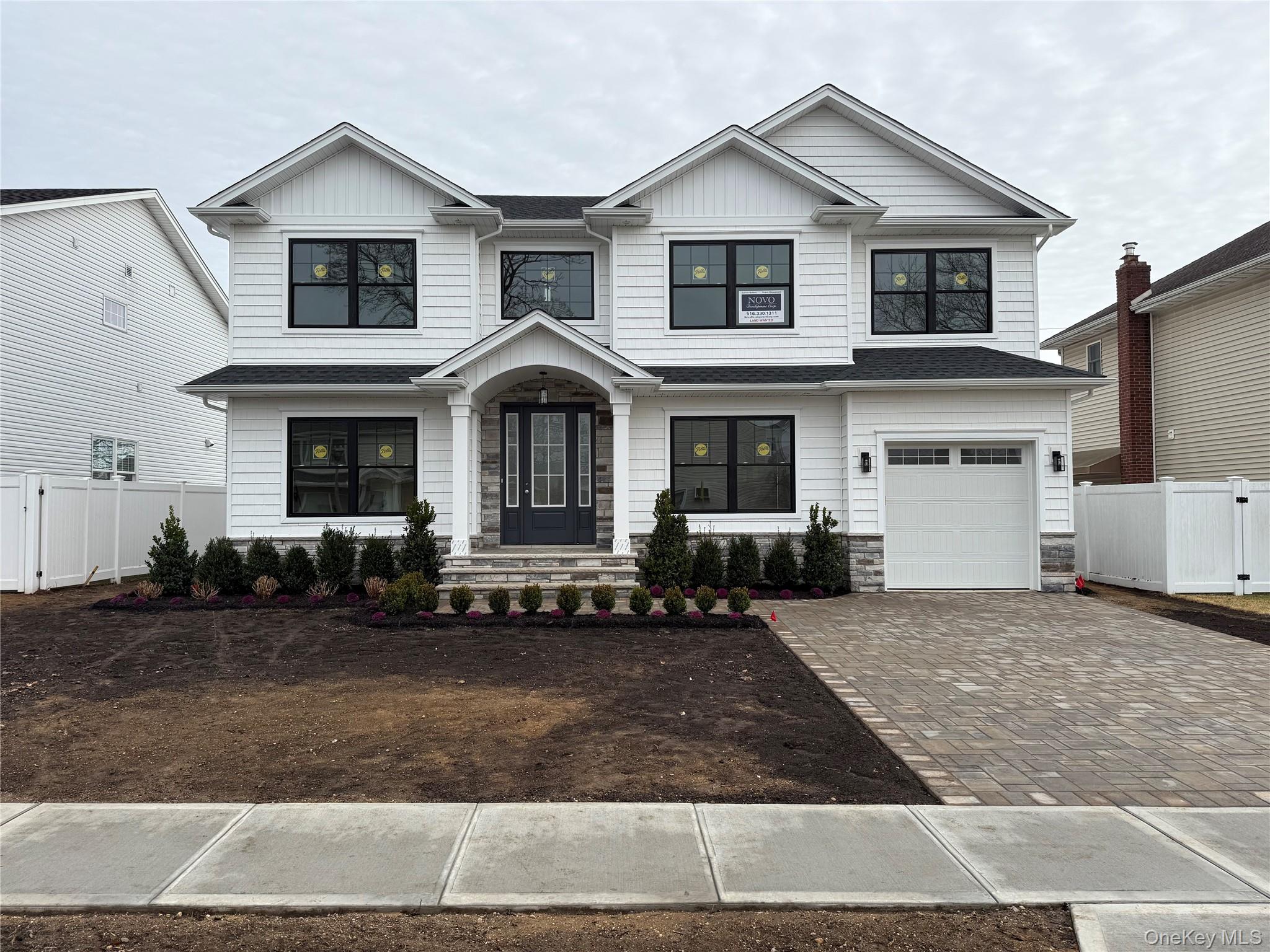 #2 photo, 348 Fairway Drive, 长岛 Franklin Square , NY 11010