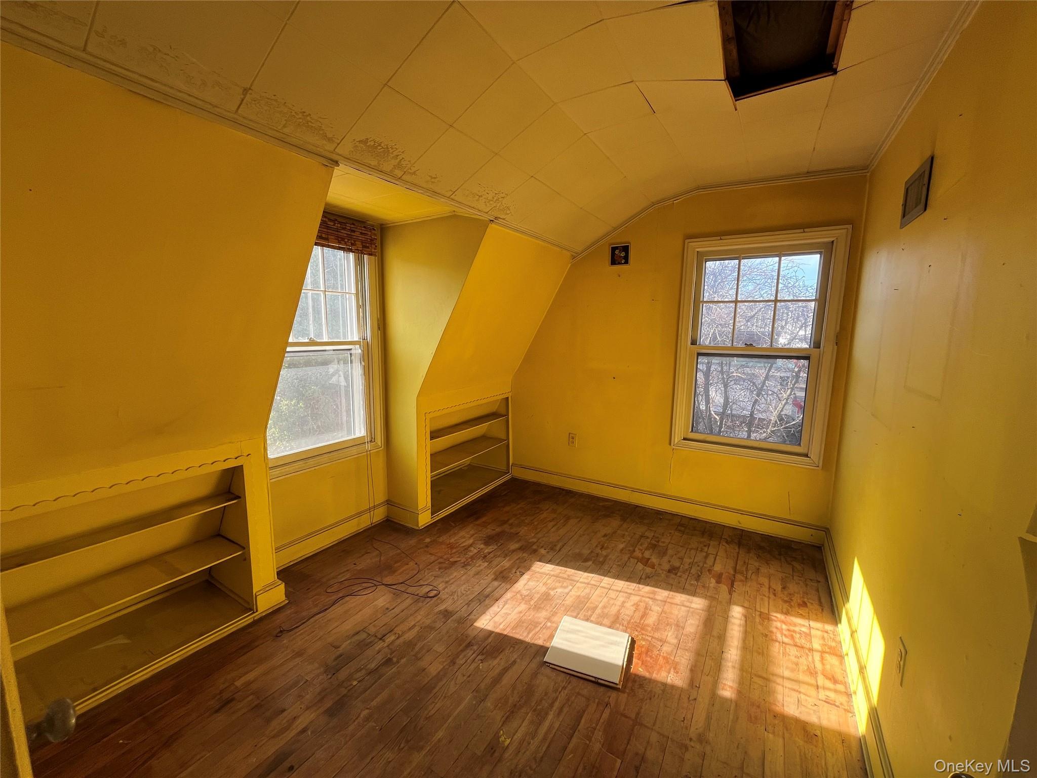 #11 photo, 8 Ketewomoke Drive, सफ़ोक काउंटी Halesite , NY 11743