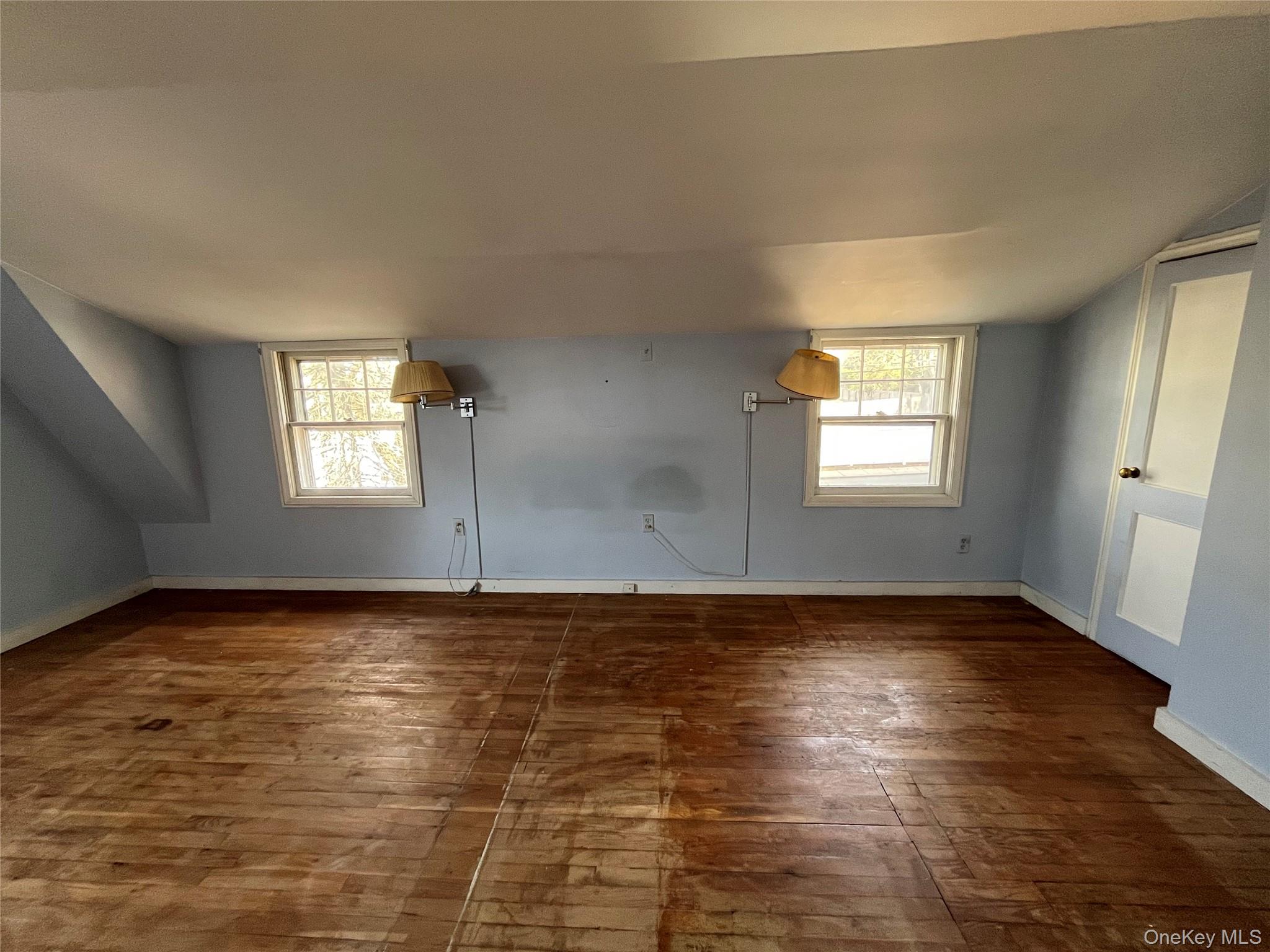 #12 photo, 8 Ketewomoke Drive, सफ़ोक काउंटी Halesite , NY 11743