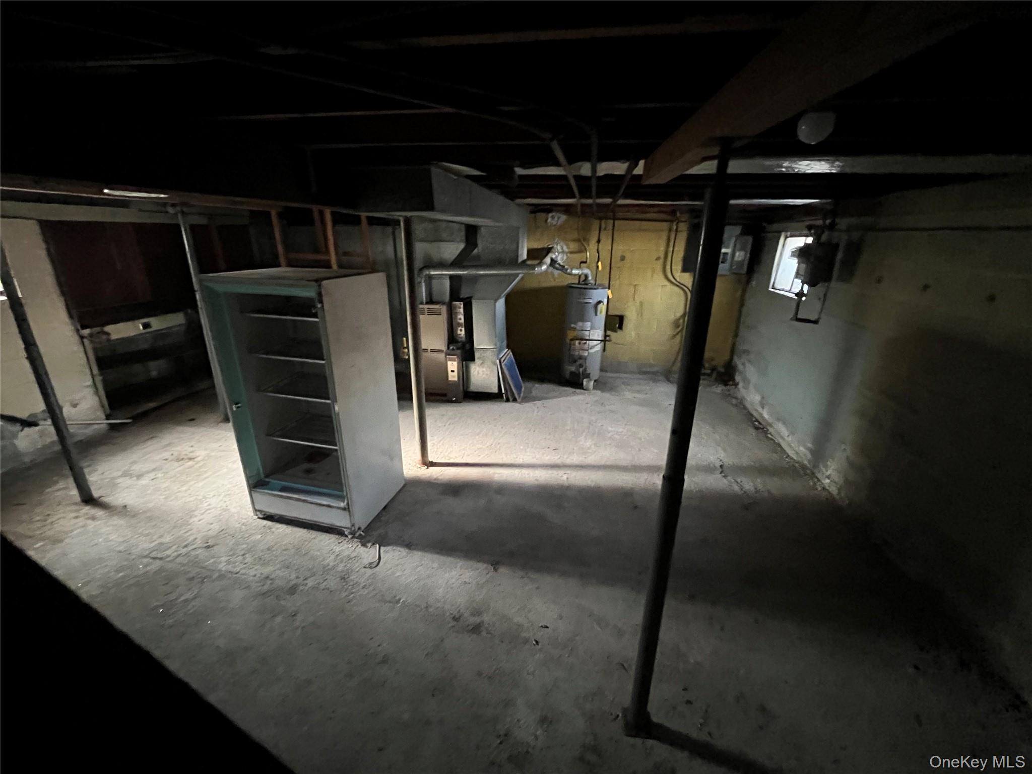 #13 photo, 8 Ketewomoke Drive, सफ़ोक काउंटी Halesite , NY 11743