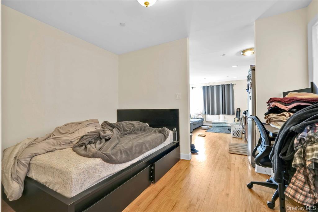 #11 photo, 84-39 60th Dr, कुईंस Middle Village , NY 11379