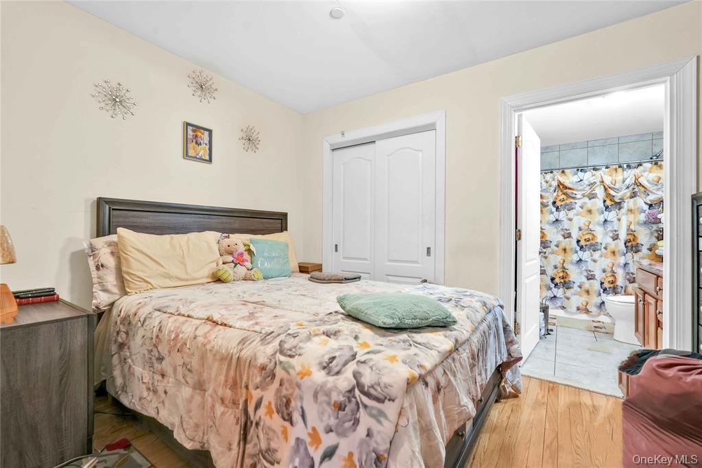 #16 photo, 84-39 60th Dr, कुईंस Middle Village , NY 11379