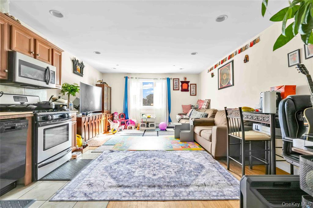 #18 photo, 84-39 60th Dr, Middle Village , NY 11379