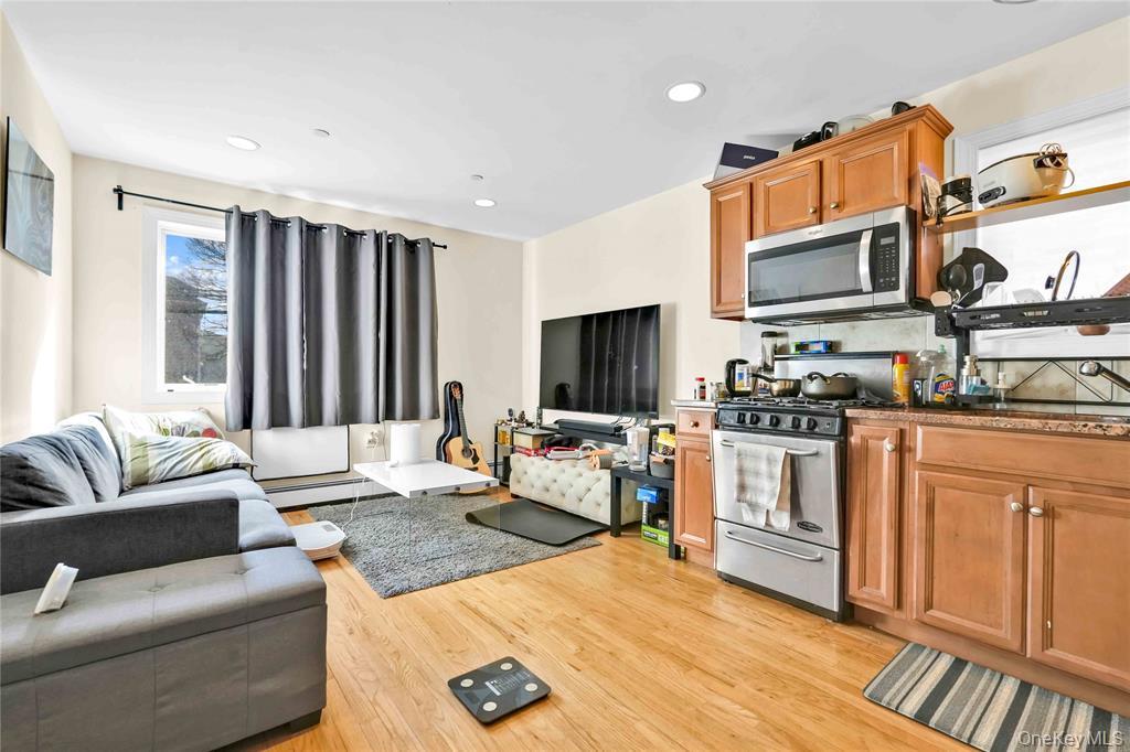 #7 photo, 84-39 60th Dr, Middle Village , NY 11379