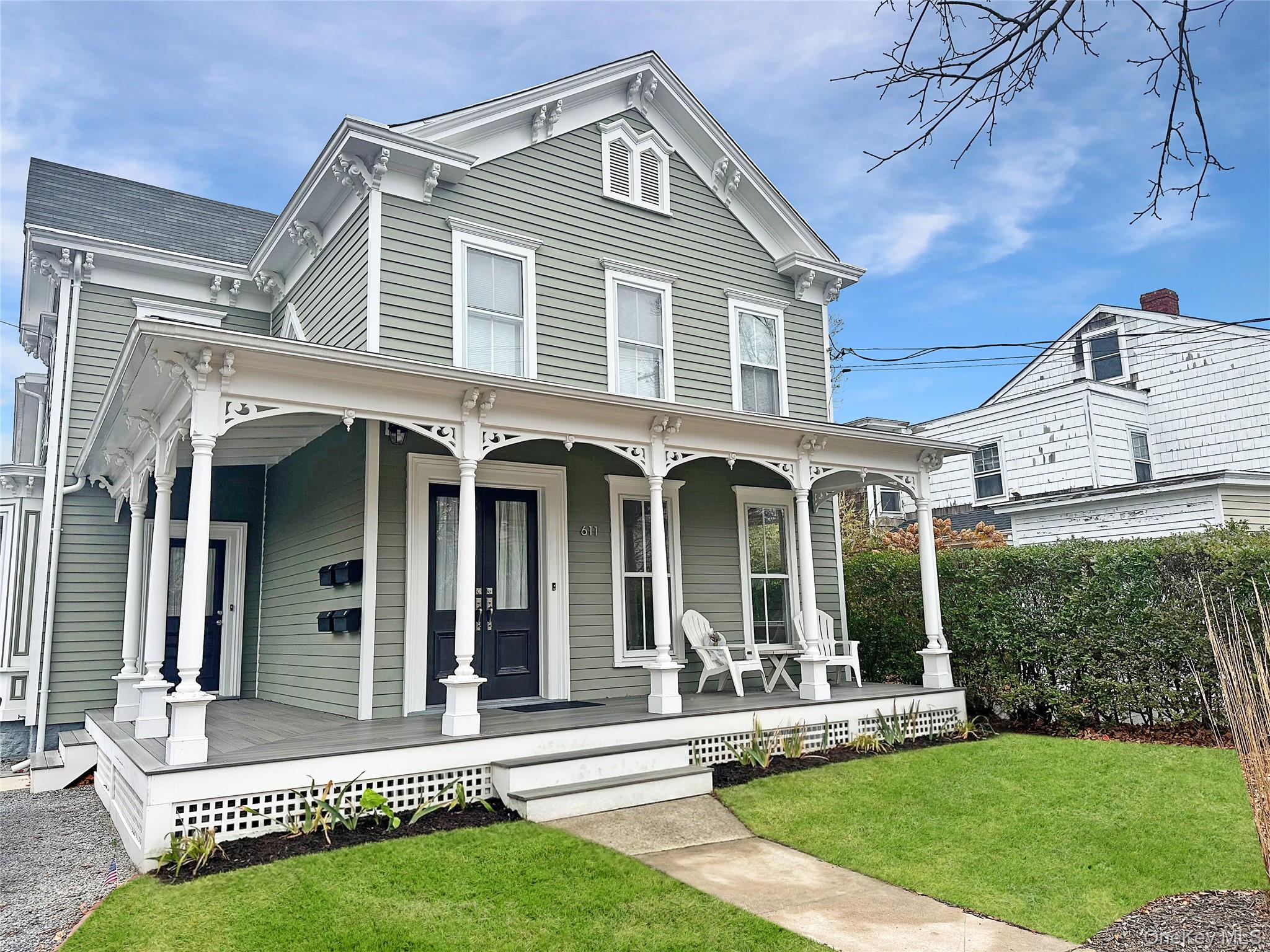 #1 photo, 611 Main Street, Саффолк ‖ Greenport , NY 11944