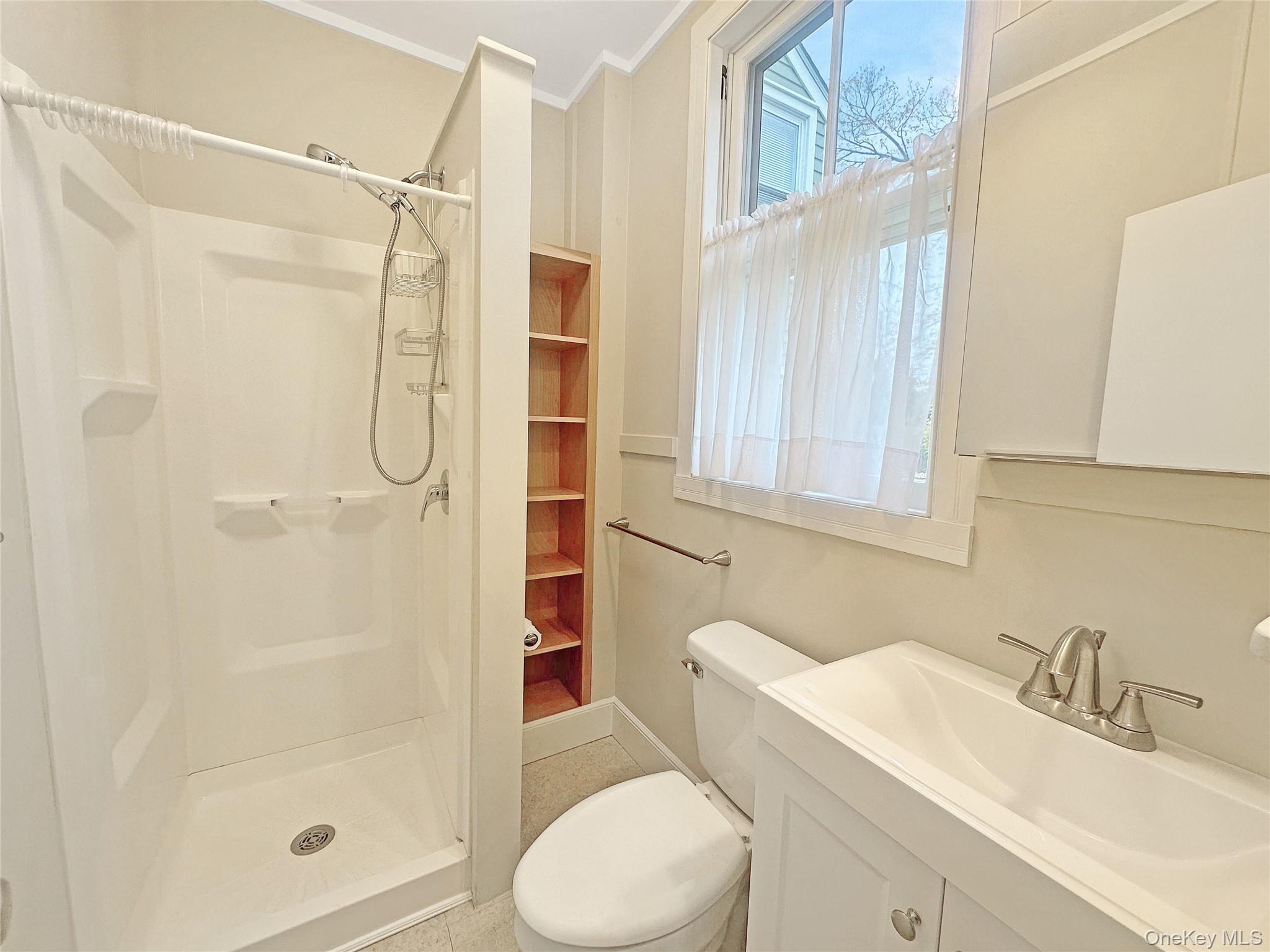 #10 photo, 611 Main Street, Саффолк ‖ Greenport , NY 11944