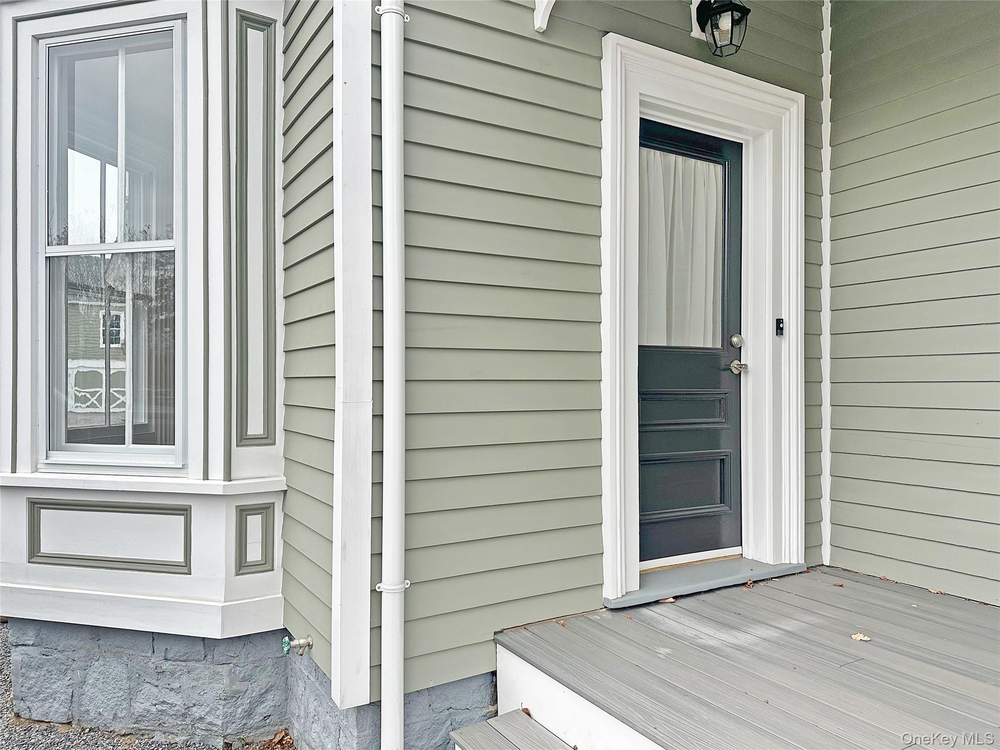 #2 photo, 611 Main Street, Саффолк ‖ Greenport , NY 11944