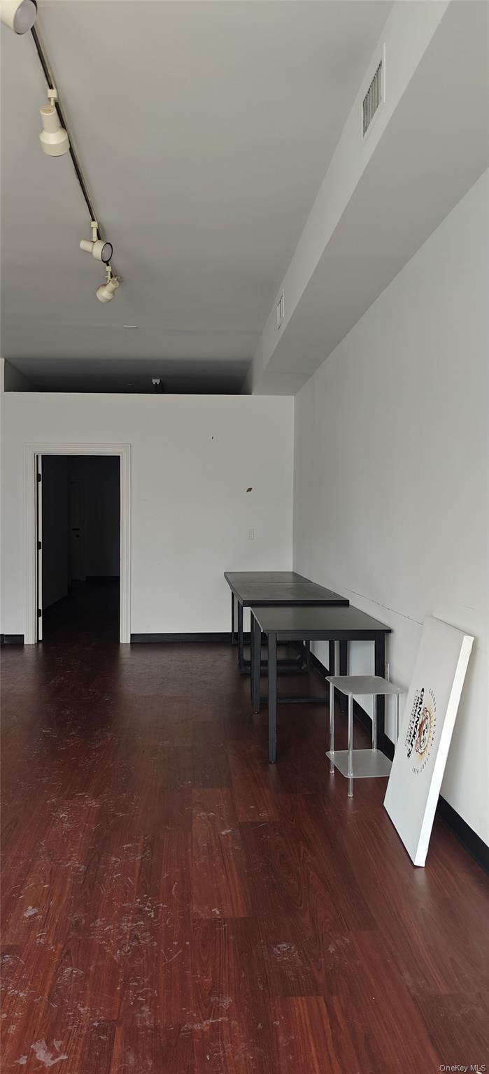 #4 photo, 723 Glen Cove Avenue, Нассау ‖ Glen Head , NY 11545