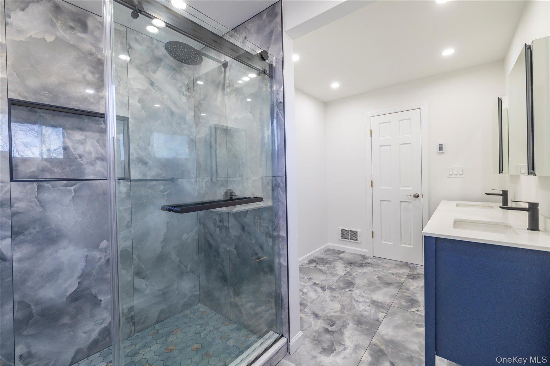 #13 photo, 8 Patricia Court, 长岛 Bethpage , NY 11714