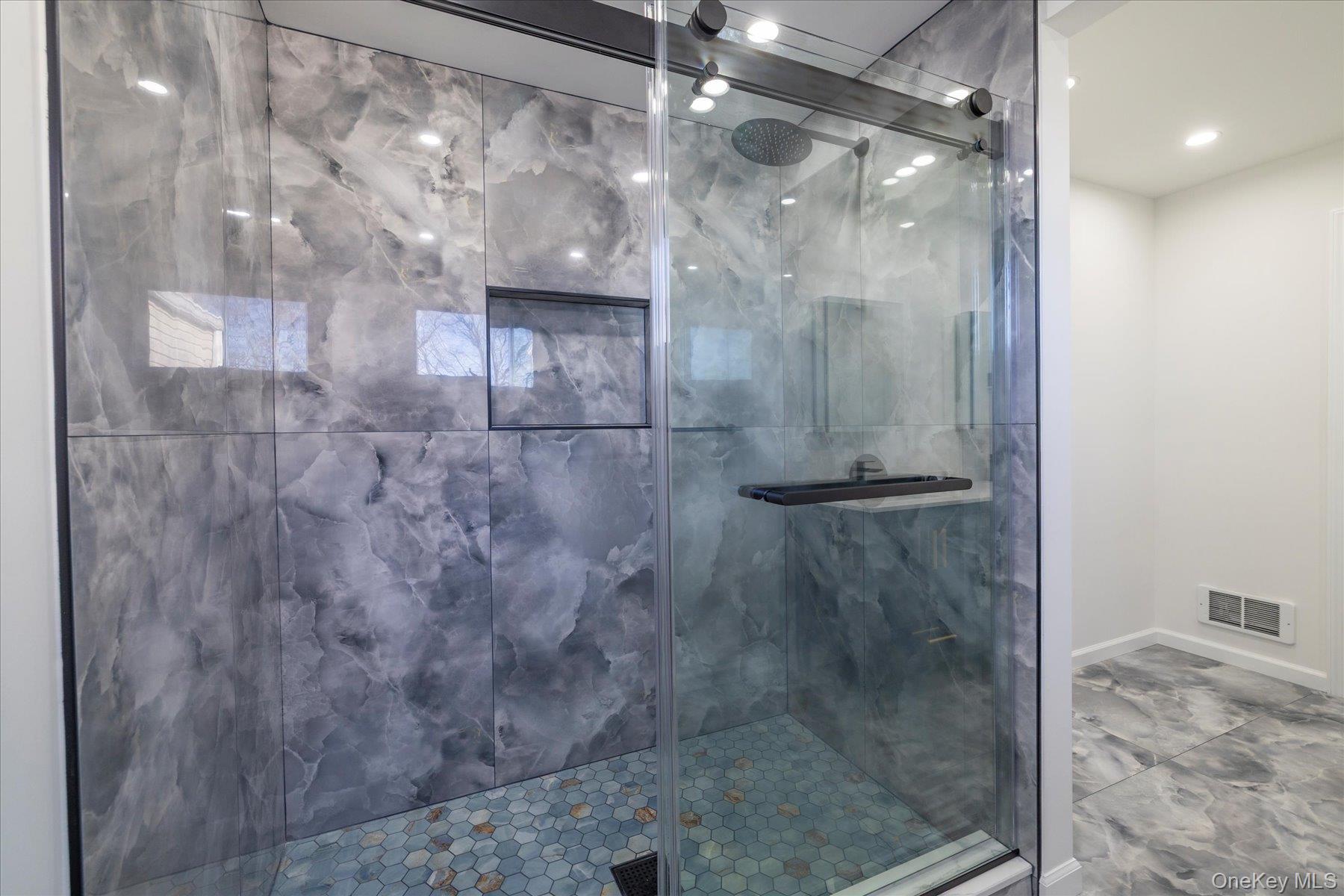 #14 photo, 8 Patricia Court, 长岛 Bethpage , NY 11714