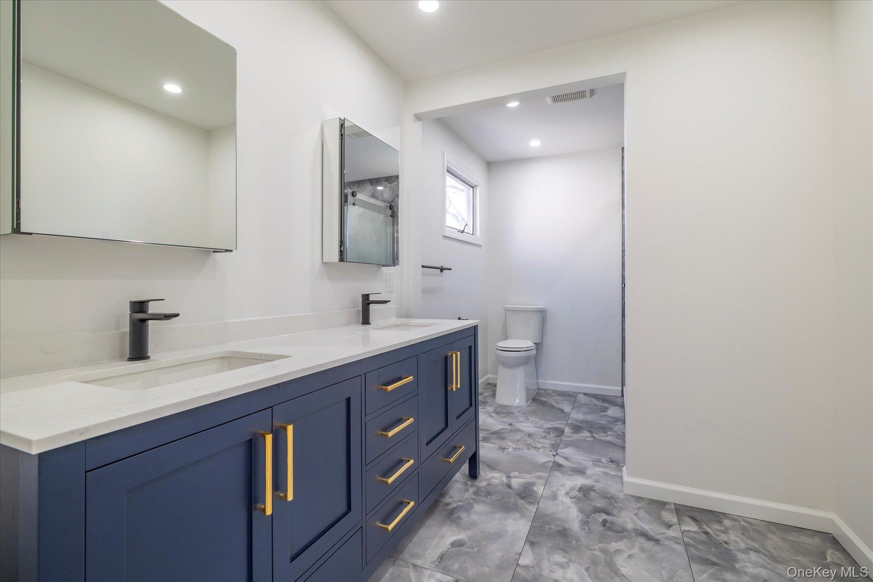 #15 photo, 8 Patricia Court, 长岛 Bethpage , NY 11714