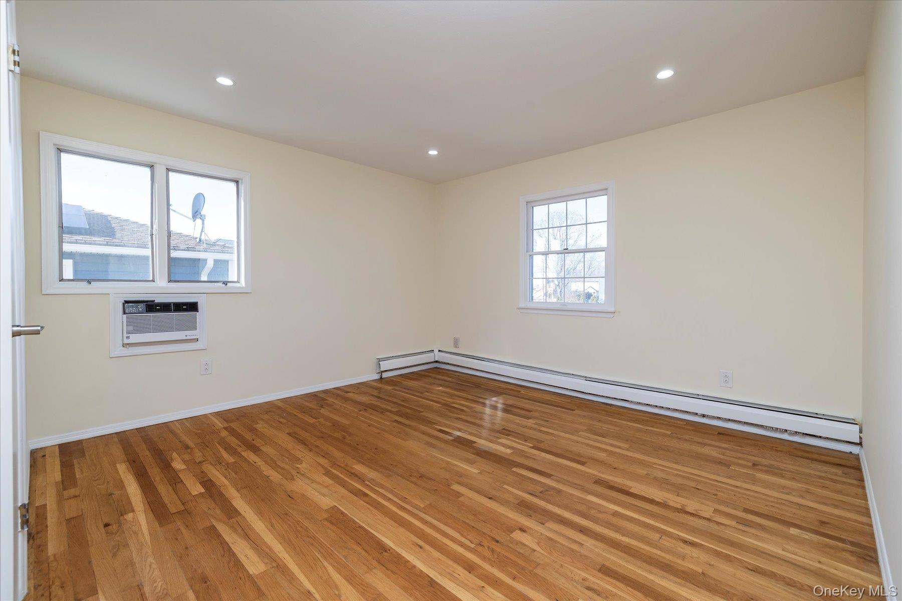 #17 photo, 8 Patricia Court, 长岛 Bethpage , NY 11714