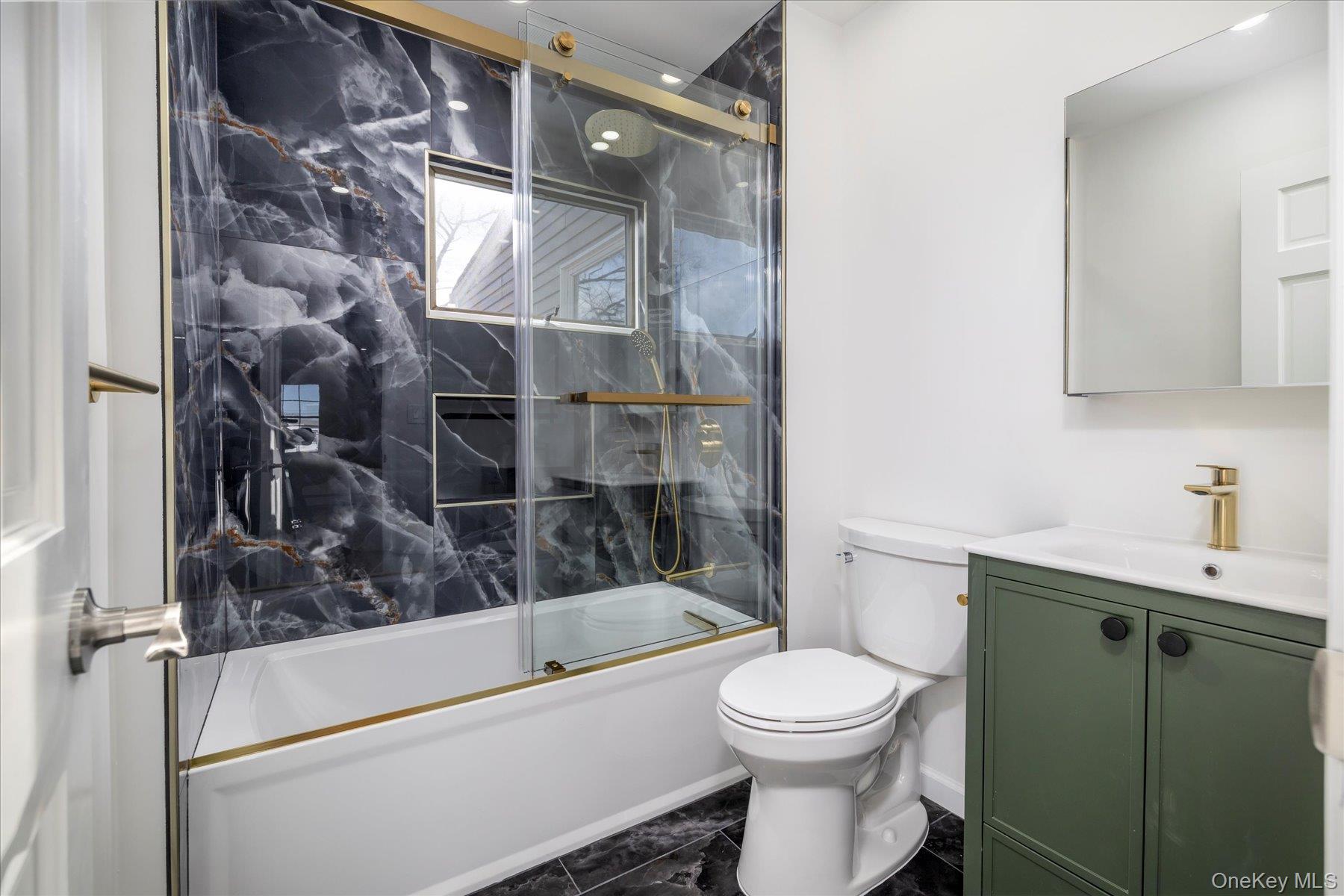 #20 photo, 8 Patricia Court, 长岛 Bethpage , NY 11714