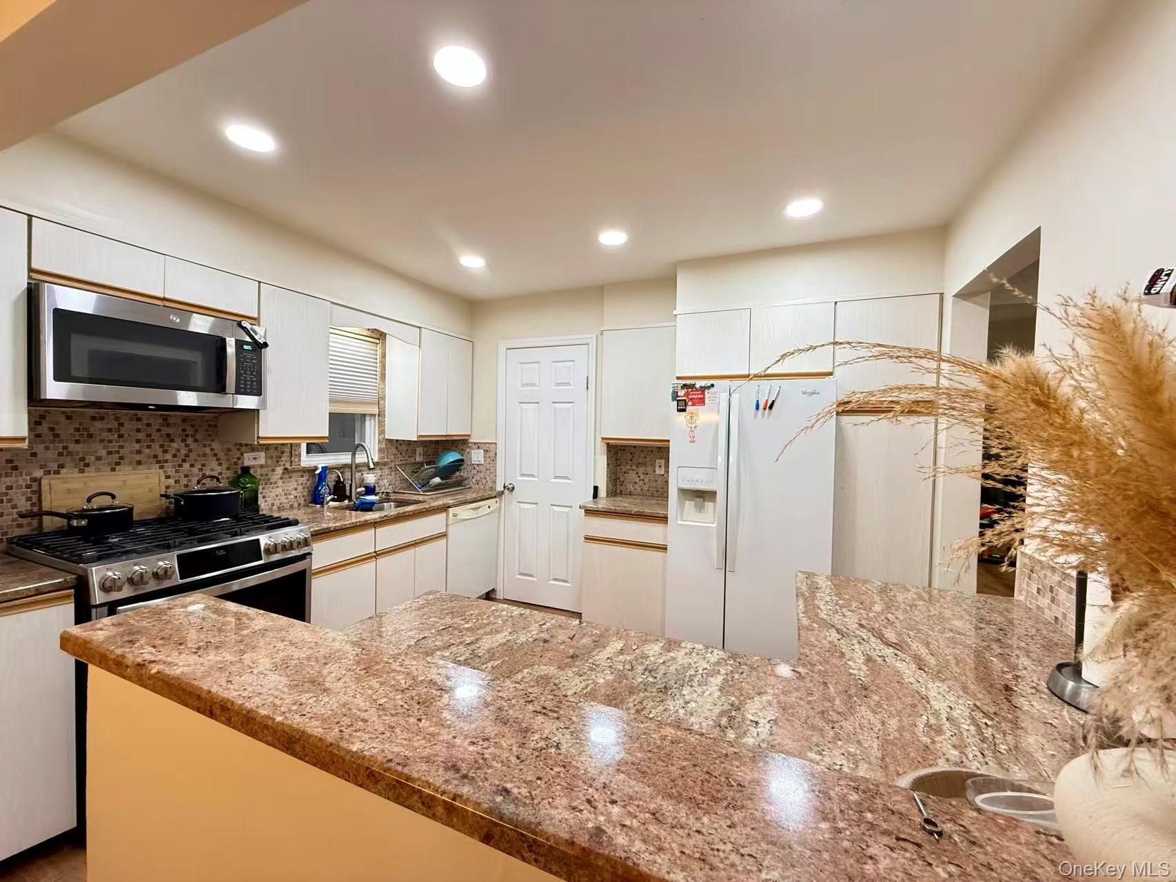 #6 photo, 55 Keller Street, Valley Stream , NY 11580