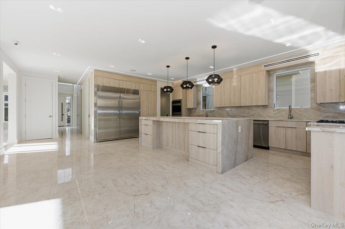 #16 photo, 132 Park Street, מחוז נסאו Woodmere , NY 11598