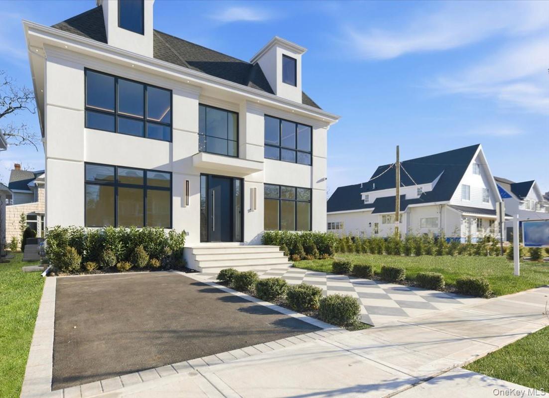 #2 photo, 132 Park Street, מחוז נסאו Woodmere , NY 11598