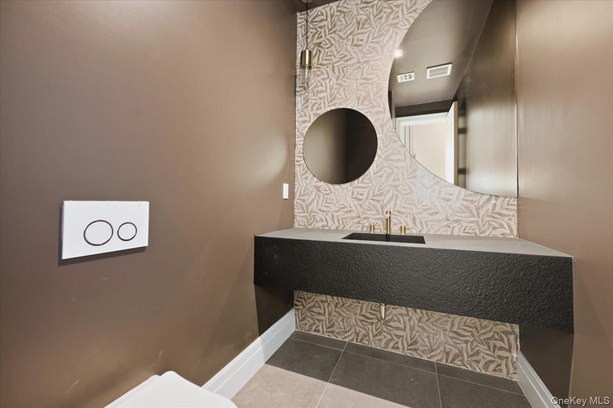 #6 photo, 132 Park Street, מחוז נסאו Woodmere , NY 11598